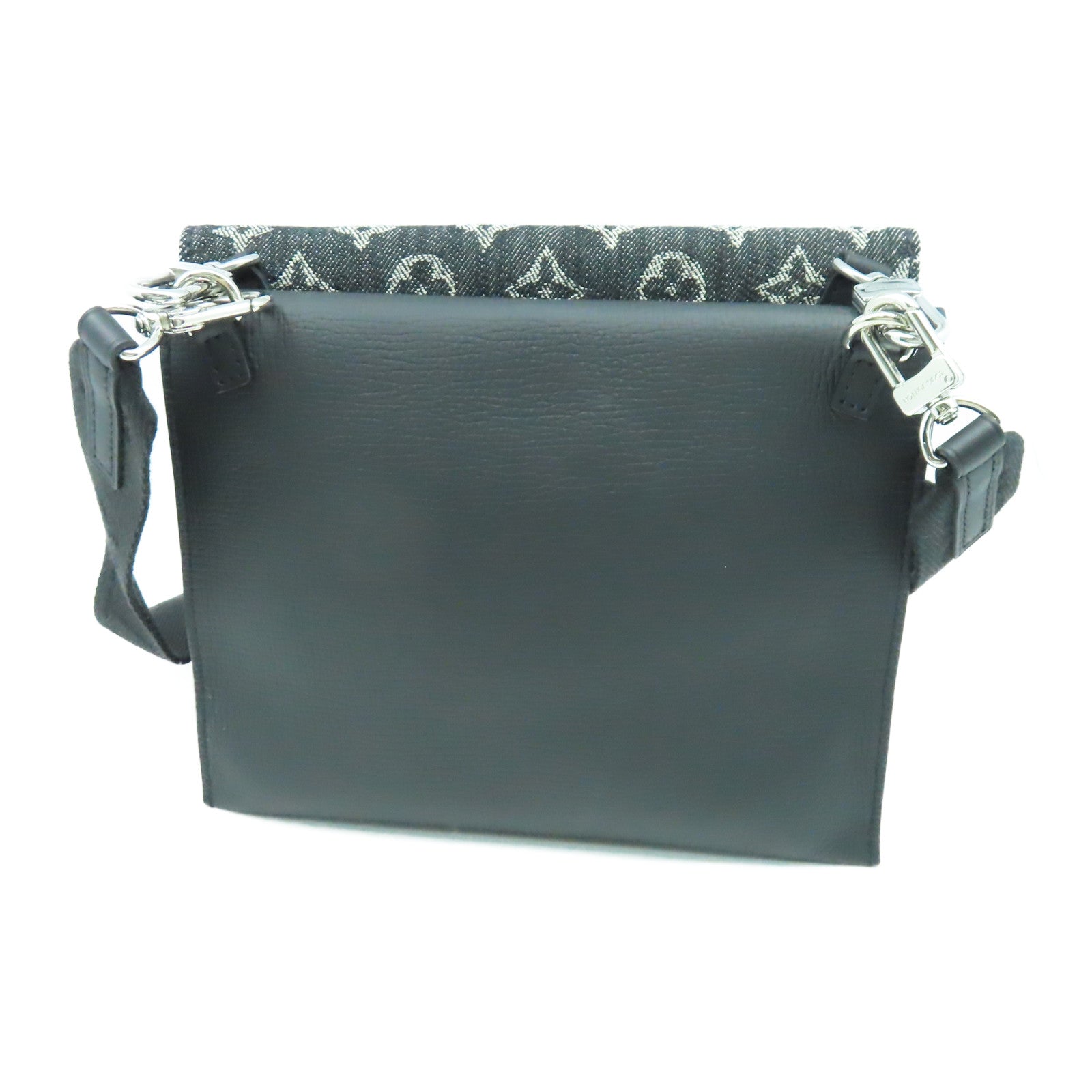 LOUIS VUITTON Monogram Denim/Taurillon皮革Trio Pouch银扣肩背袋黑色