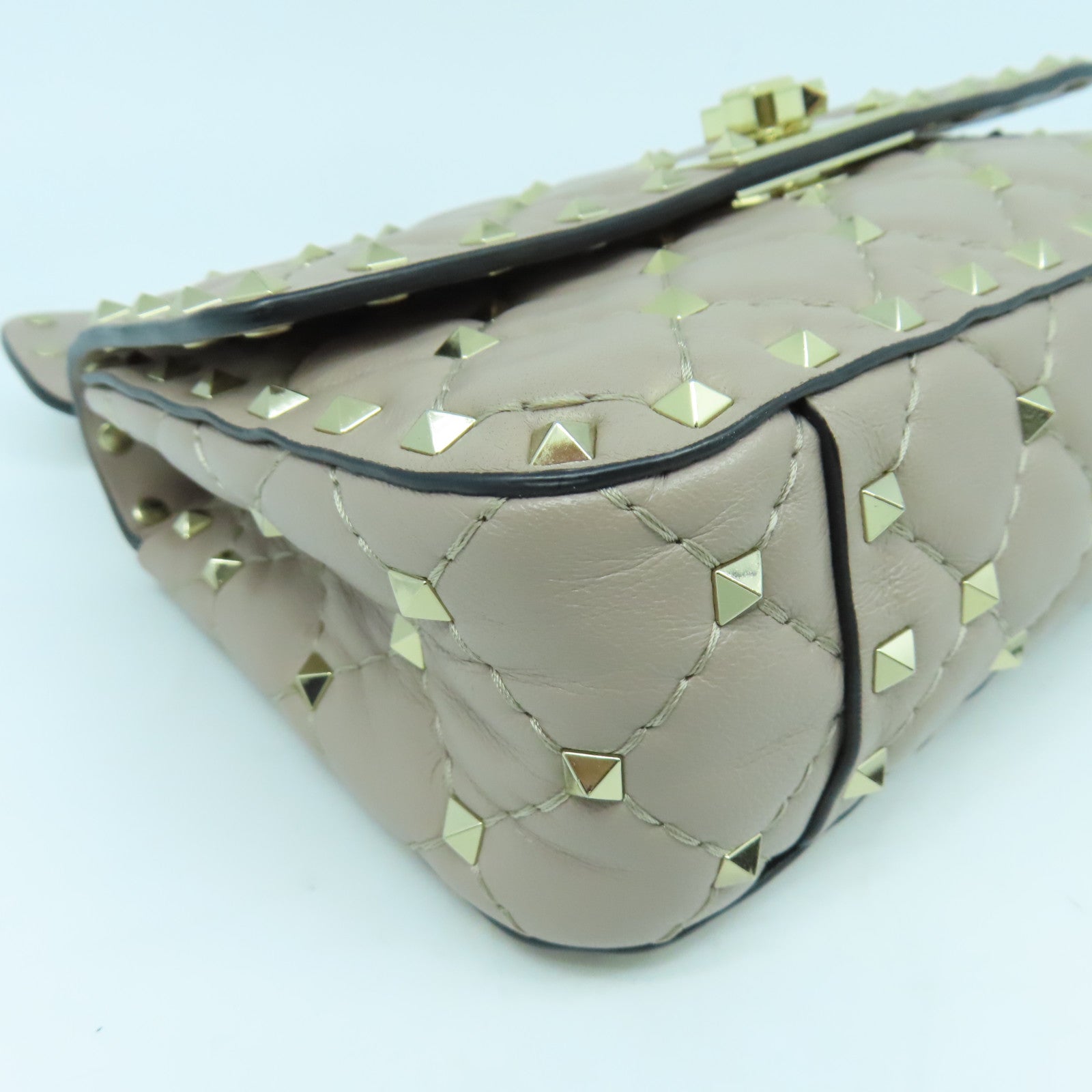 Valentino 羊皮皮革Rockstud Bag金扣手挽肩背兩用袋米色