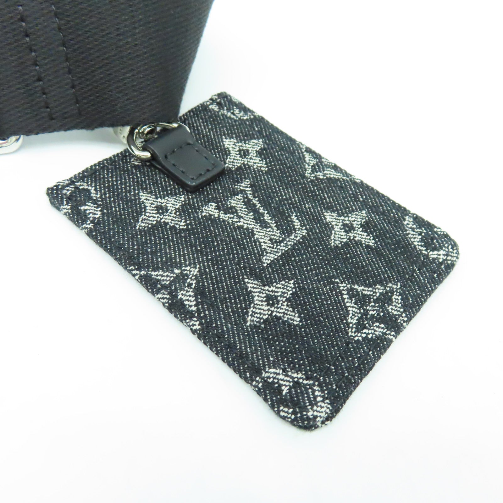 LOUIS VUITTON Monogram Denim/Taurillon皮革Trio Pouch银扣肩背袋黑色