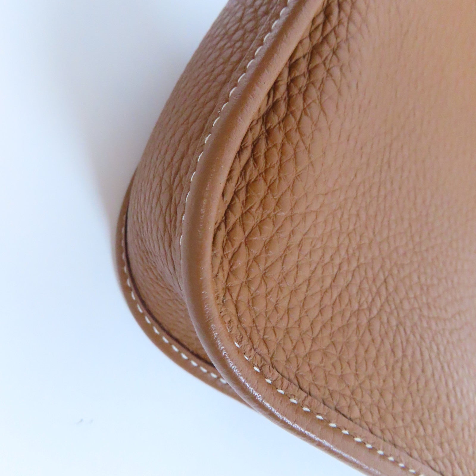 HERMES Clemence皮革Evelyne TPM銀扣肩背袋Gold經典駝色