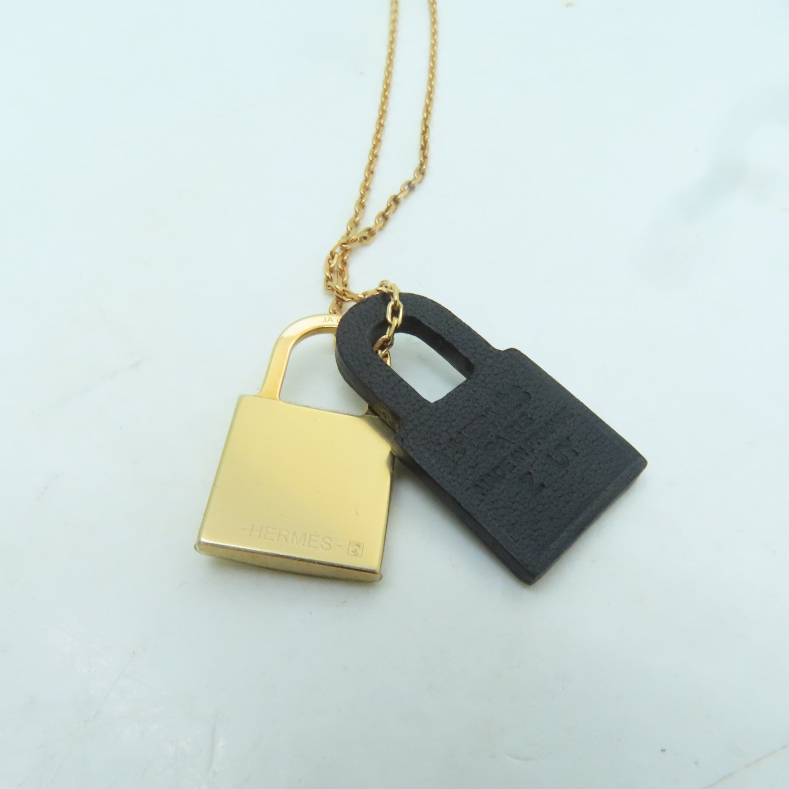HERMES Swift皮革O Kelly Necklace項鍊玫瑰金/黑色