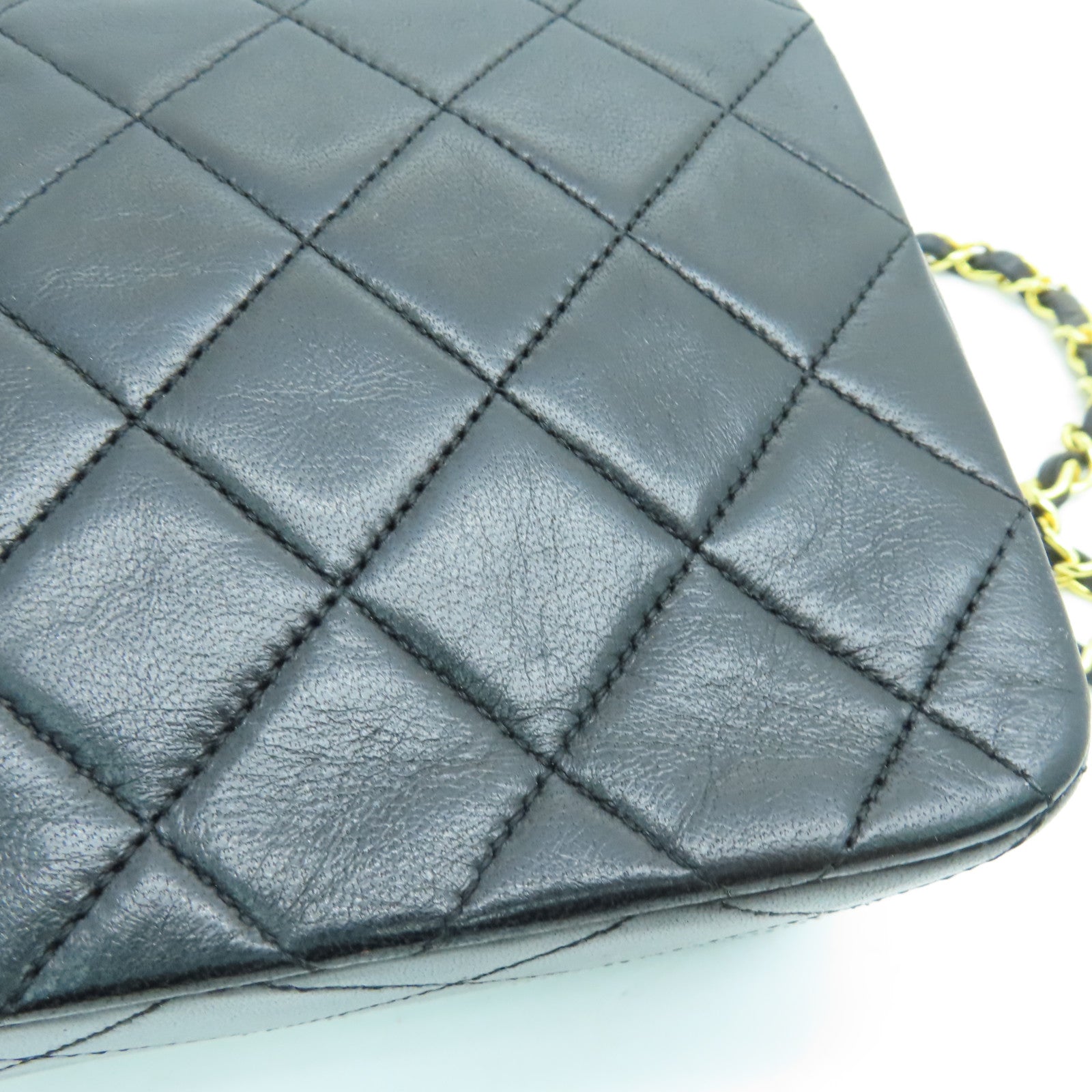 CHANEL 菱格羊皮皮革Chain Shoulder金扣肩背袋黑色