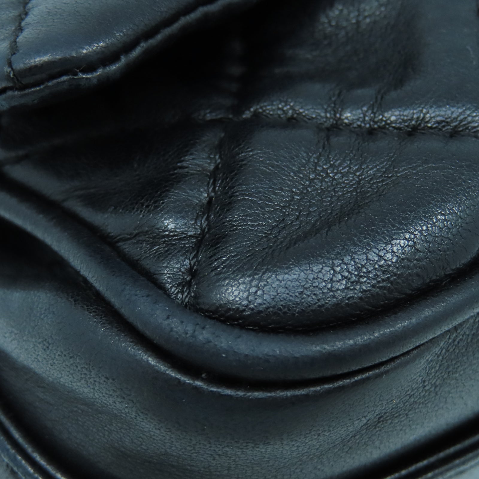 CHANEL 菱格牛皮皮革Shoulder Bag銀扣鏈帶肩背袋黑色