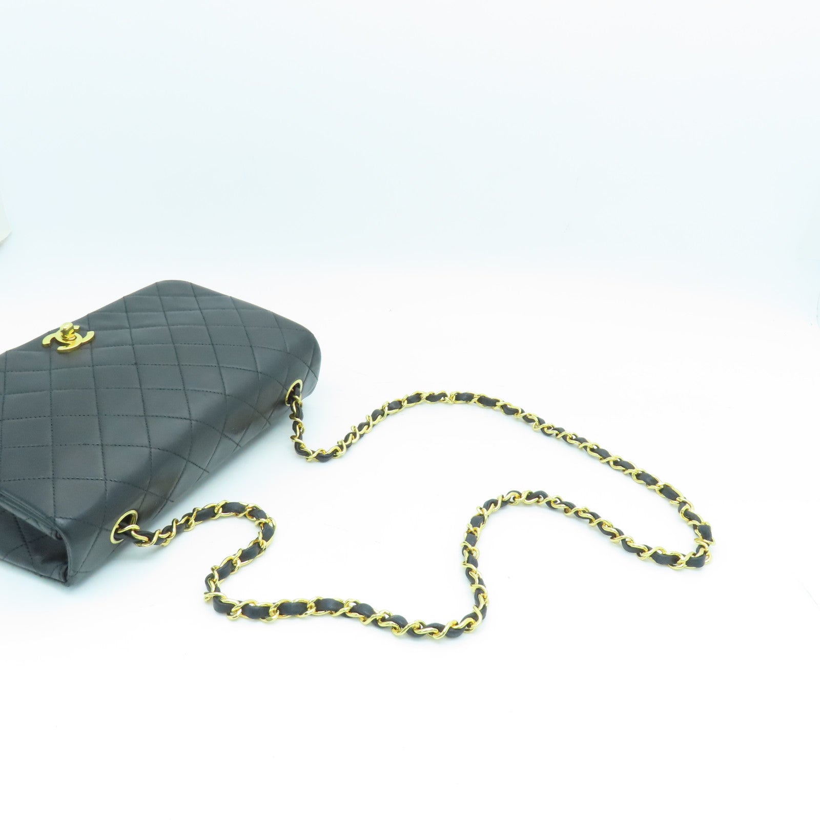 CHANEL 菱格羊皮皮革Chain Shoulder Bag金扣链带肩背袋黑色