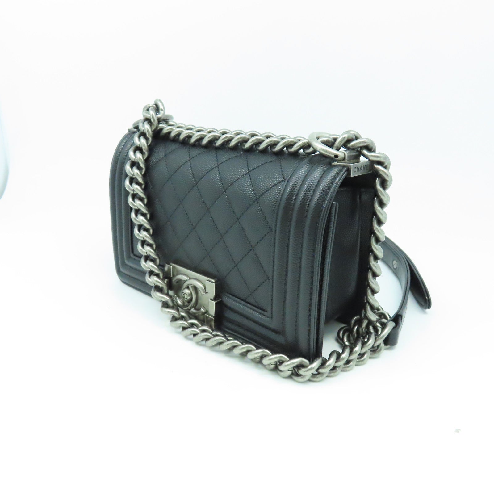 CHANEL 菱格牛皮皮革Boy Chanel銀扣鏈帶肩背袋黑色