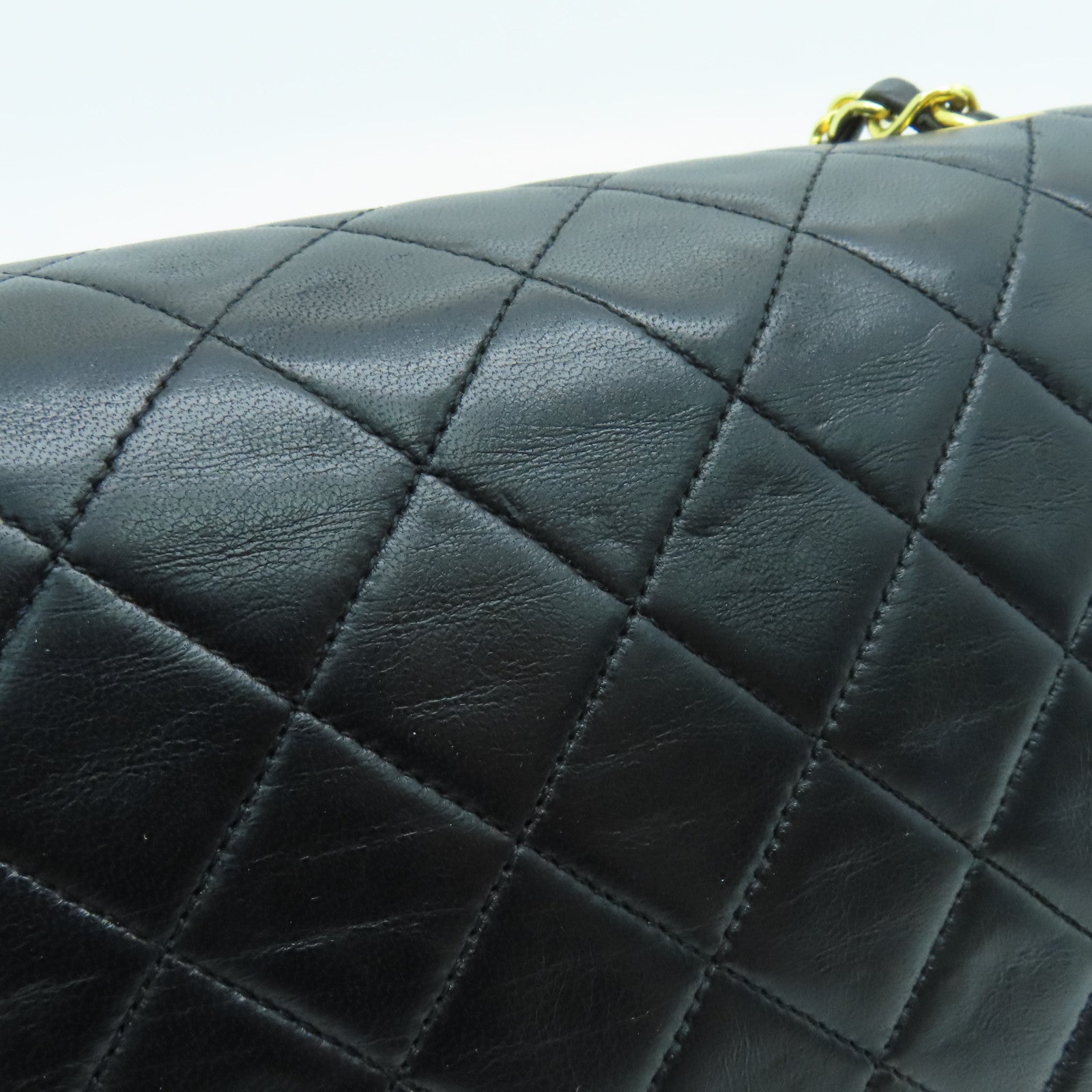 CHANEL 菱格羊皮皮革Chain Shoulder金扣肩背袋黑色