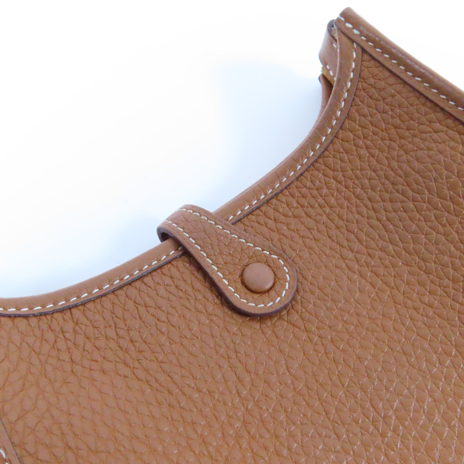 HERMES Clemence皮革Evelyne TPM銀扣肩背袋Gold經典駝色