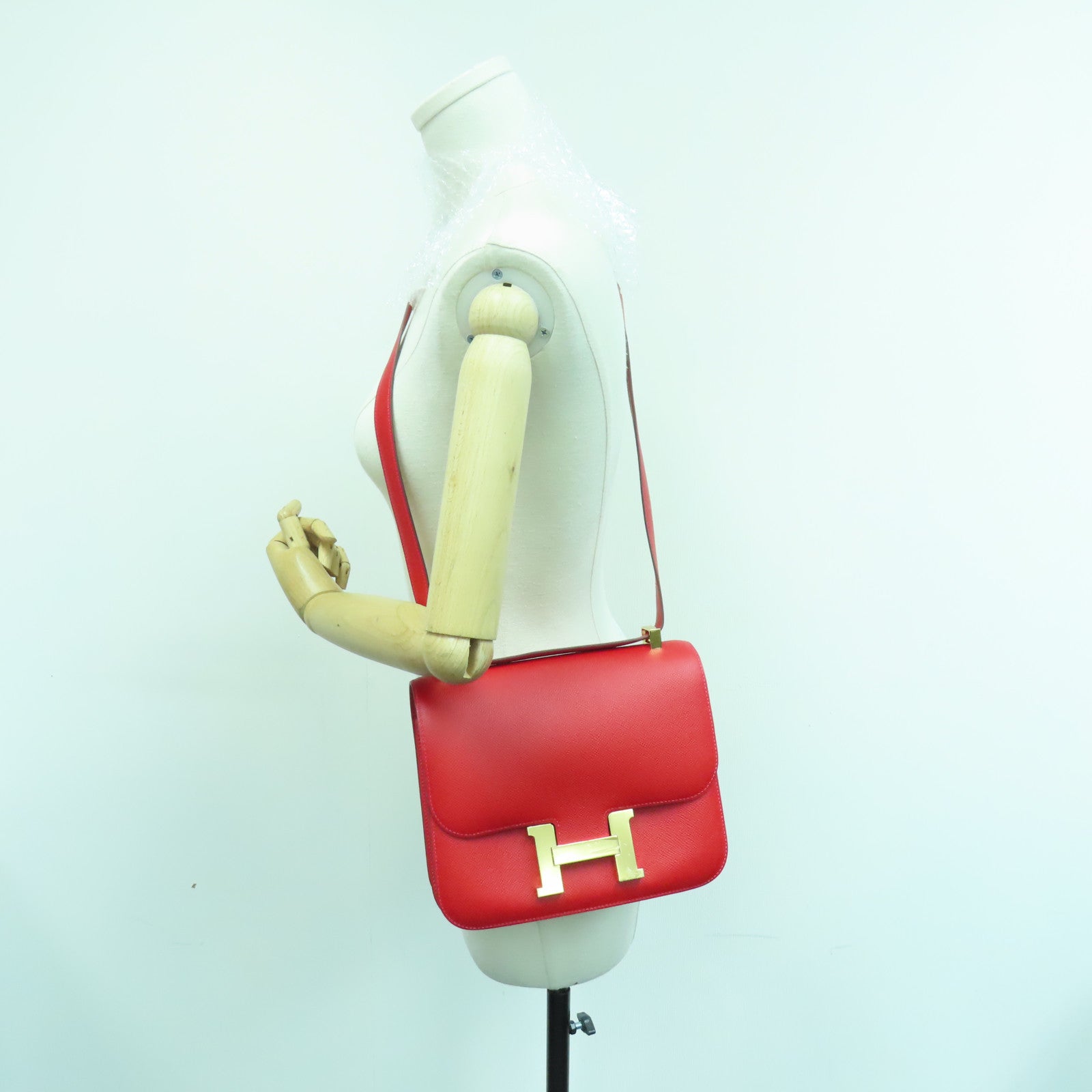 HERMES Veau Epsom皮革Constance 24金扣肩背袋Rouge Tomate红色