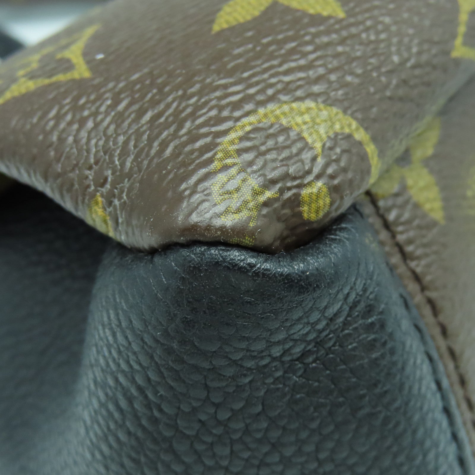 LOUIS VUITTON Monogram Pallas金扣手挽肩背两用袋啡色/黑色