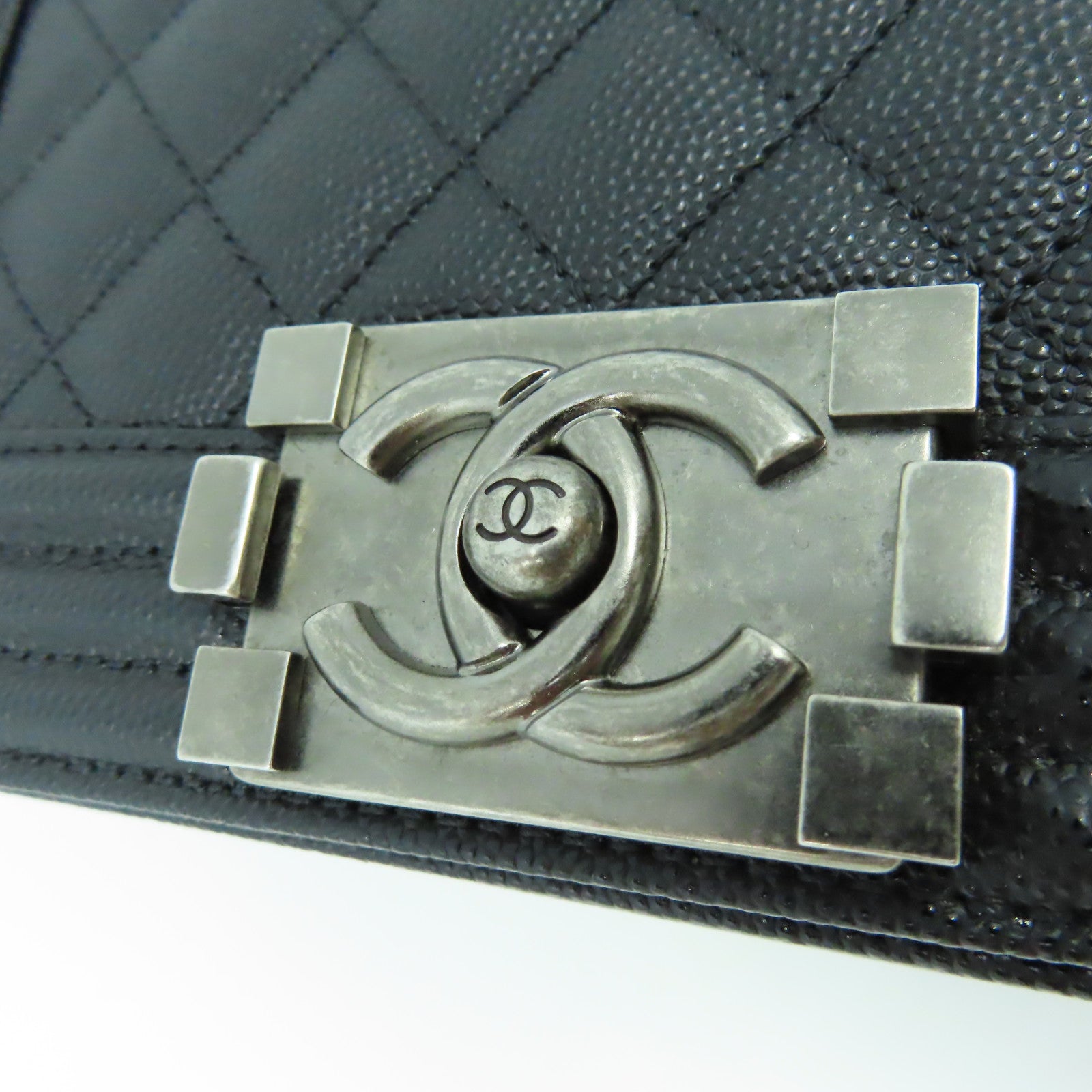 CHANEL 菱格牛皮皮革Boy Chanel銀扣鏈帶肩背袋黑色