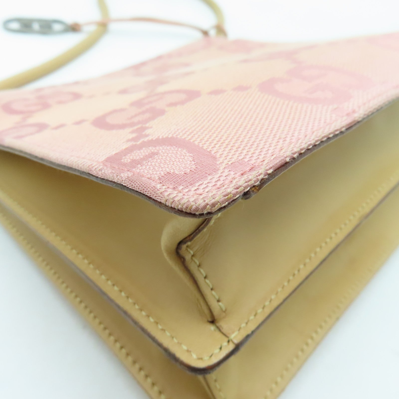GUCCI Canvas Shoulder Bag Silver Buckle Shoulder Bag Pink