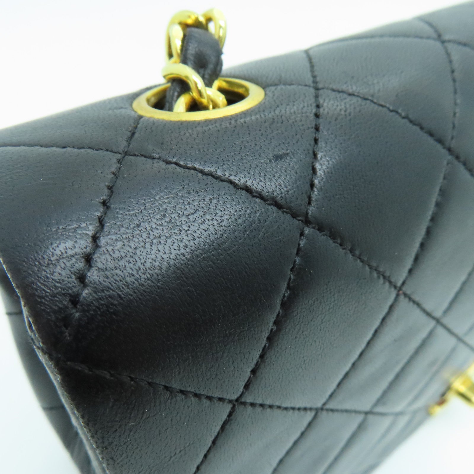 CHANEL 菱格羊皮皮革Chain Shoulder金扣肩背袋黑色