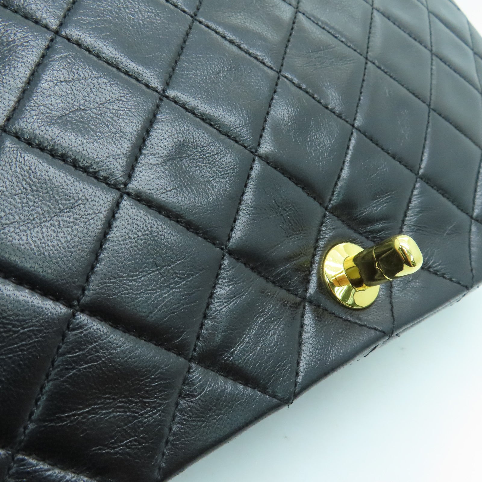 CHANEL 菱格羊皮皮革Chain Shoulder金扣肩背袋黑色