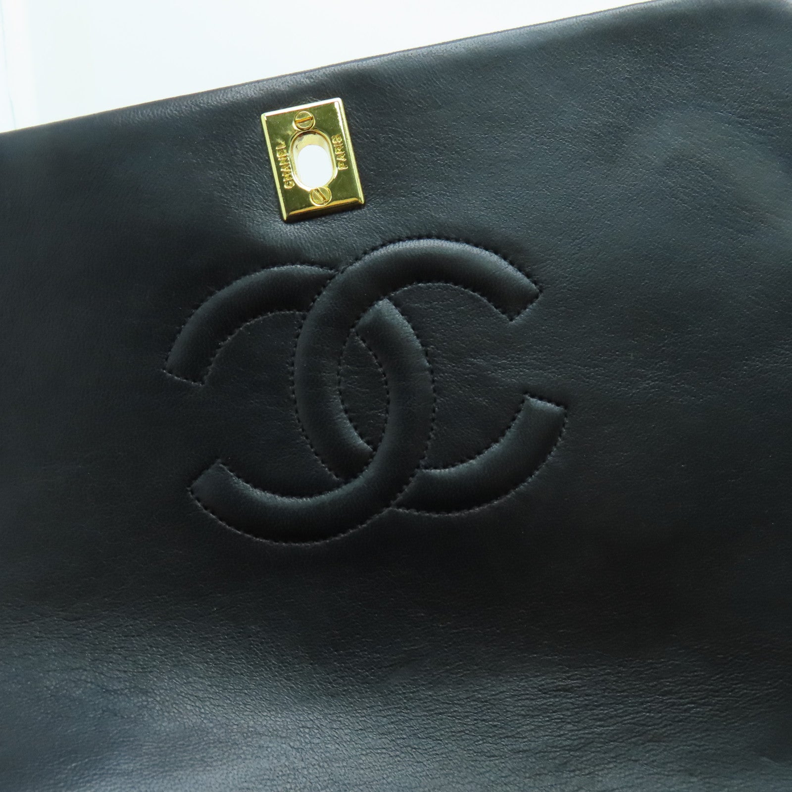 CHANEL 菱格羊皮皮革Chain Shoulder金扣肩背袋黑色