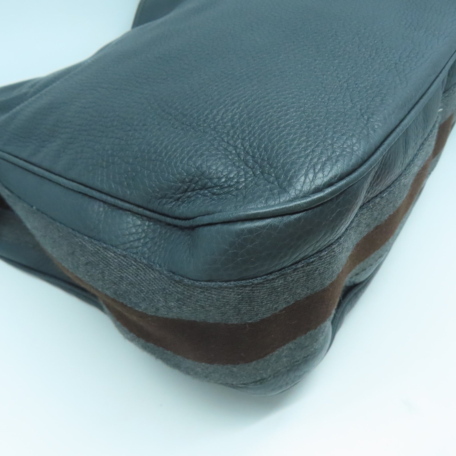 GUCCI 牛皮皮革Heritage Shoulder Bag金扣肩背袋灰色