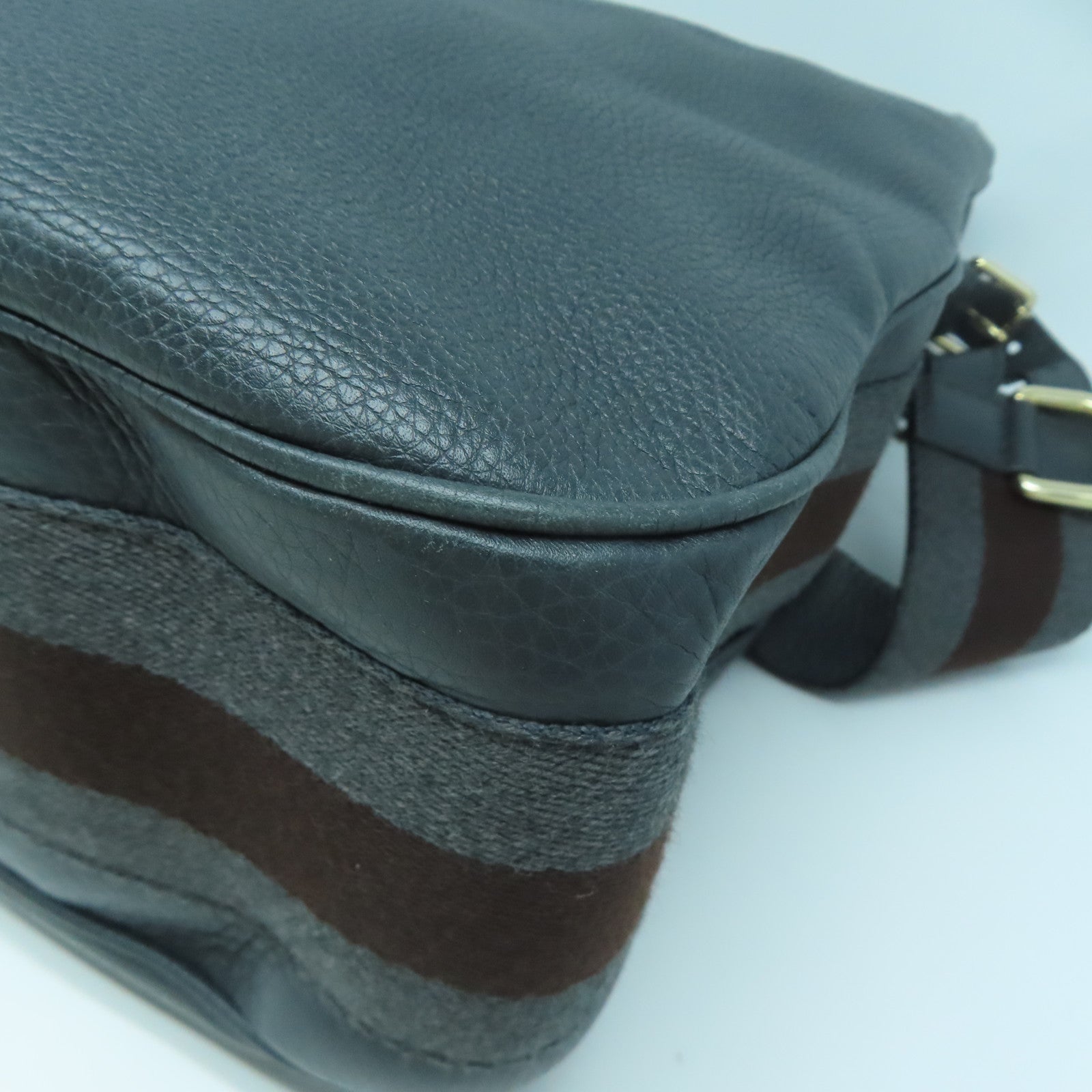 GUCCI 牛皮皮革Heritage Shoulder Bag金扣肩背袋灰色