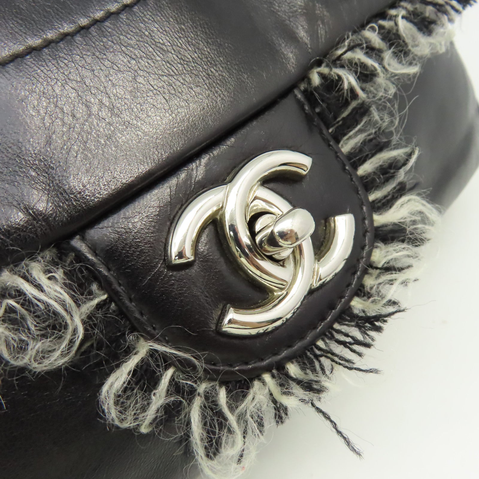 CHANEL 牛皮皮革Chain Shoulder Bag銀扣鏈帶肩背袋黑色