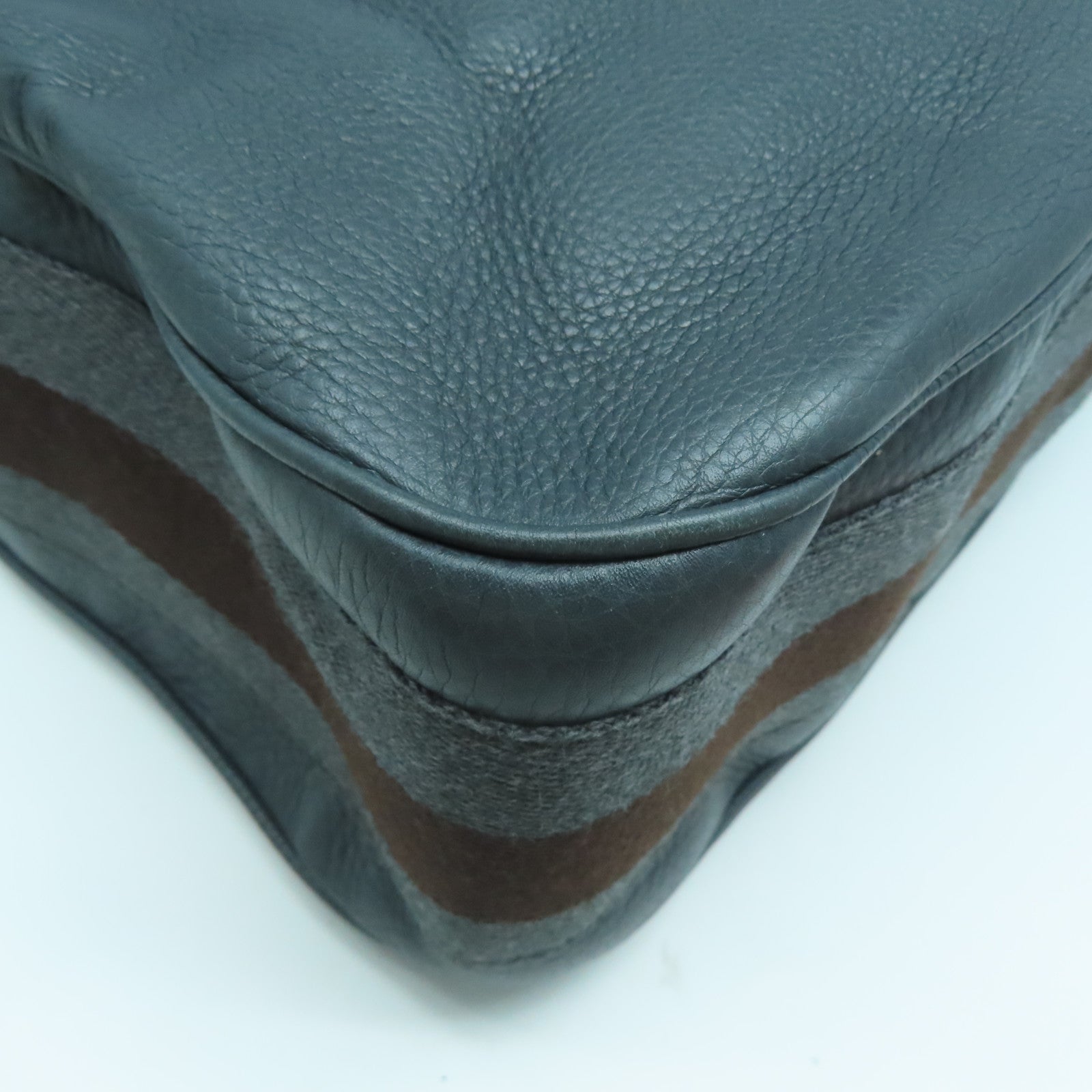 GUCCI 牛皮皮革Heritage Shoulder Bag金扣肩背袋灰色