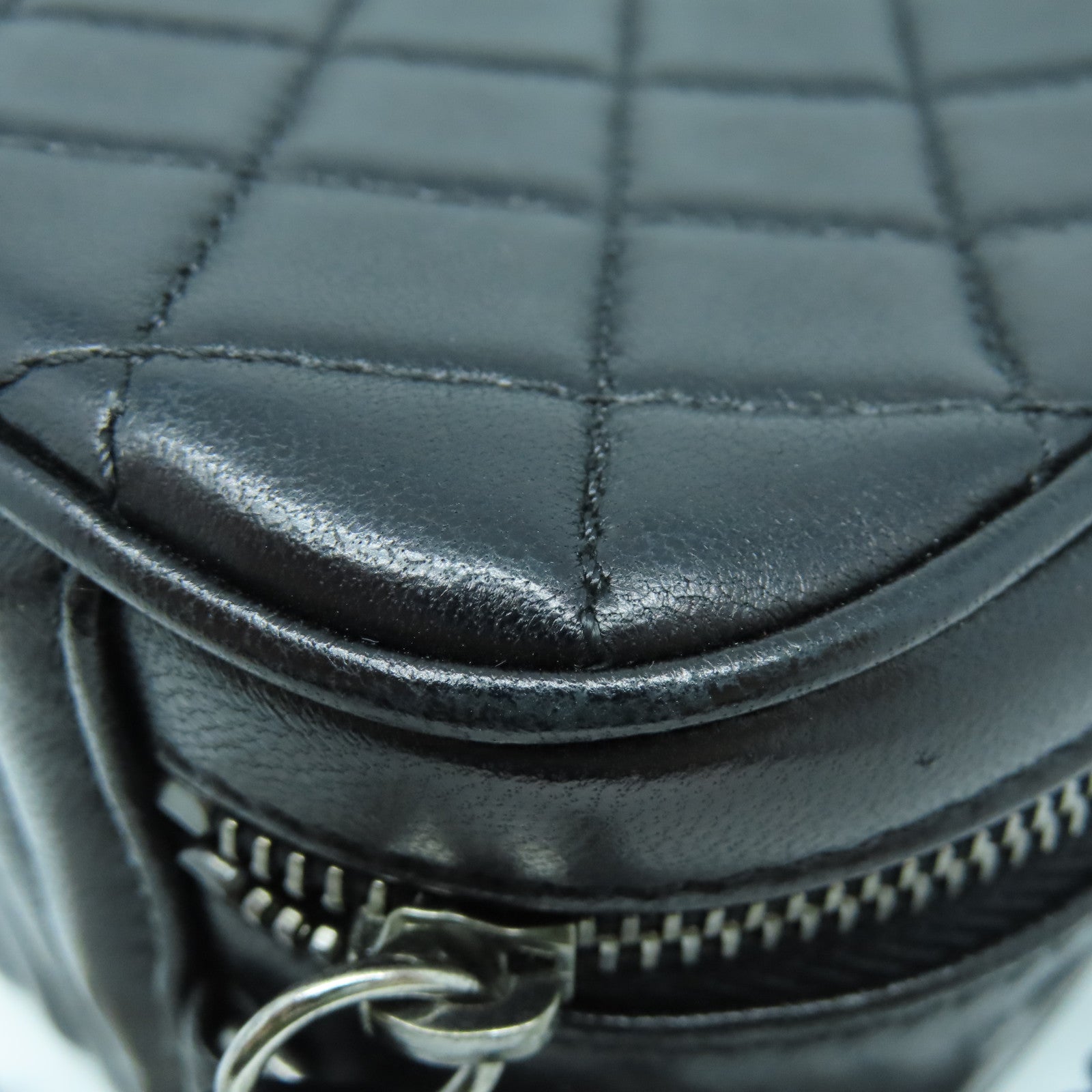 CHANEL rhombic cowhide leather Chain Shoulder silver buckle shoulder bag black