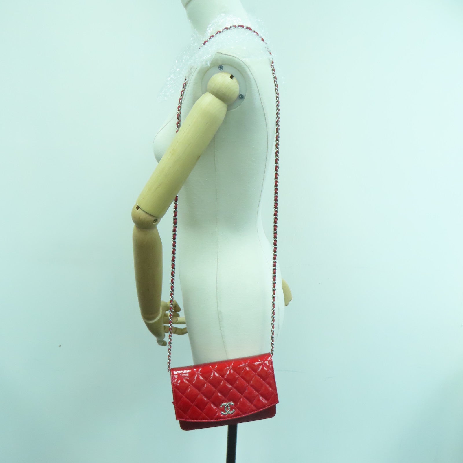 CHANEL Rhombus Patent Leather Wallet on Chain Shoulder Bag Red