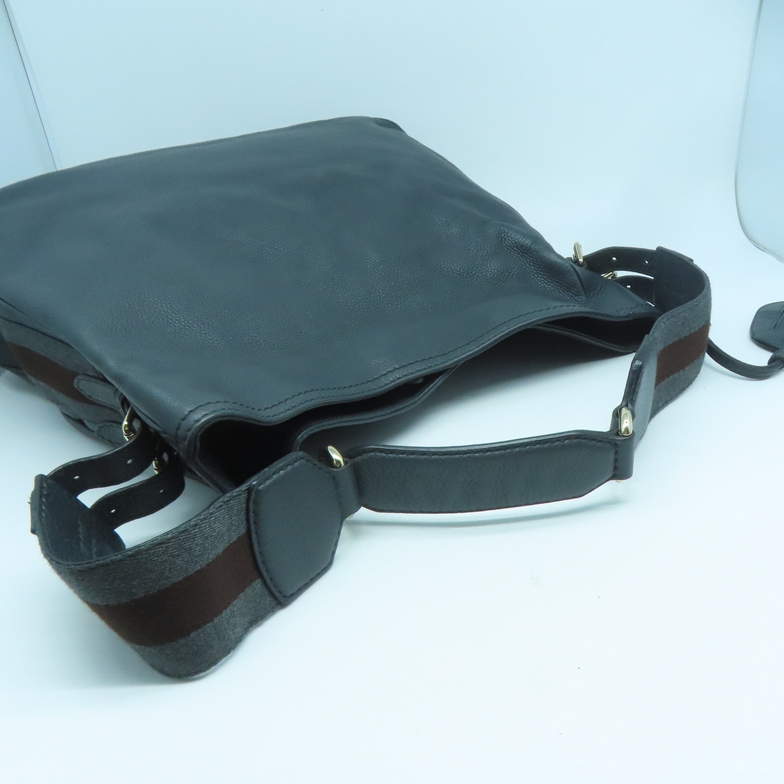 GUCCI 牛皮皮革Heritage Shoulder Bag金扣肩背袋灰色