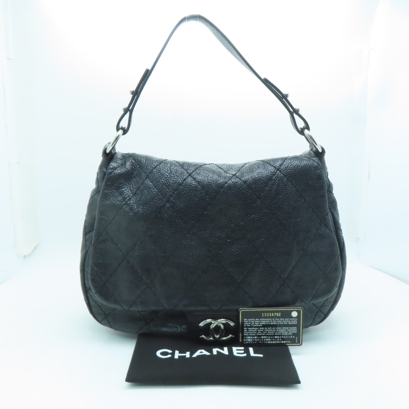 CHANEL 菱格牛皮皮革Shoulder Bag銀扣肩背袋黑色