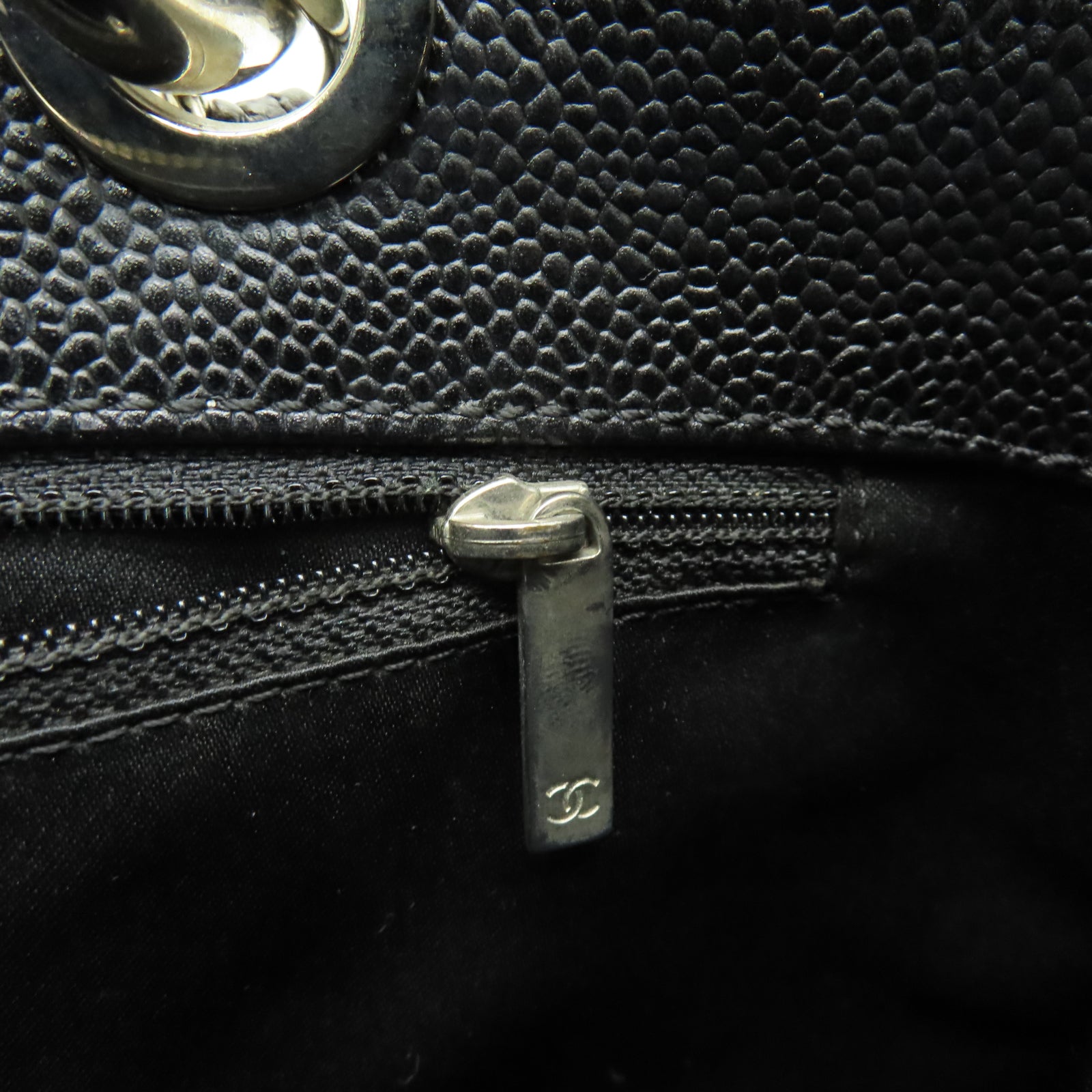 CHANEL 菱格Caviar皮革GST銀扣鏈帶手挽袋黑色