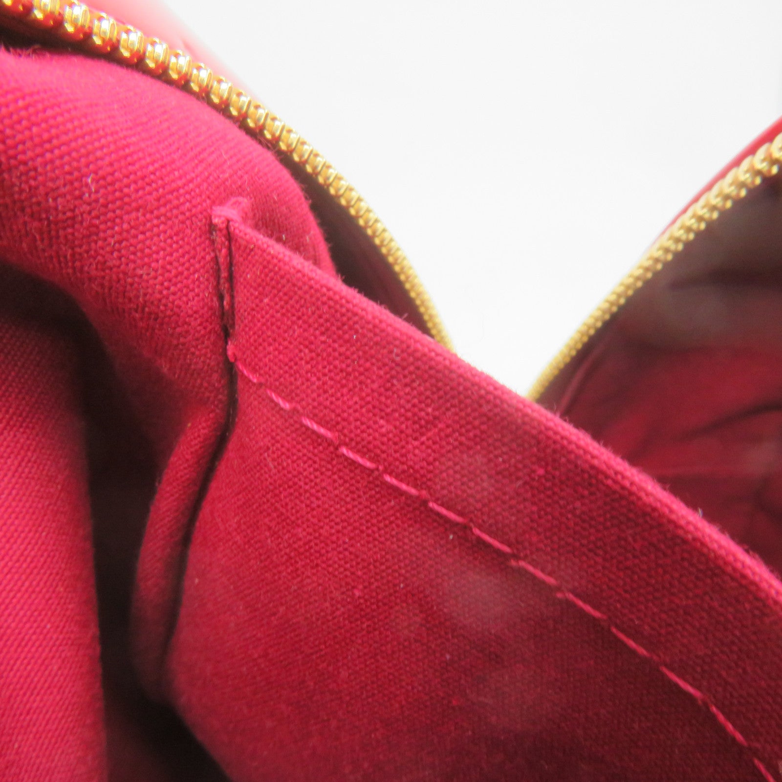 LOUIS VUITTON Vernis Summit Drive Hand Bag Red
