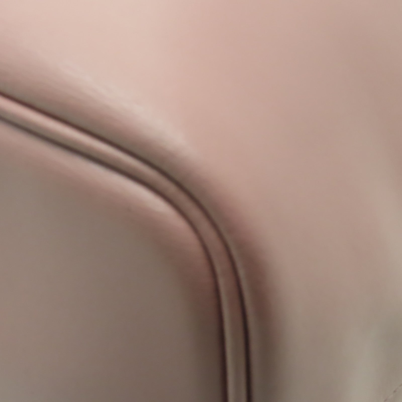 Salvatore Ferragamo 牛皮皮革Shoulder Tote金扣肩背袋粉紅色