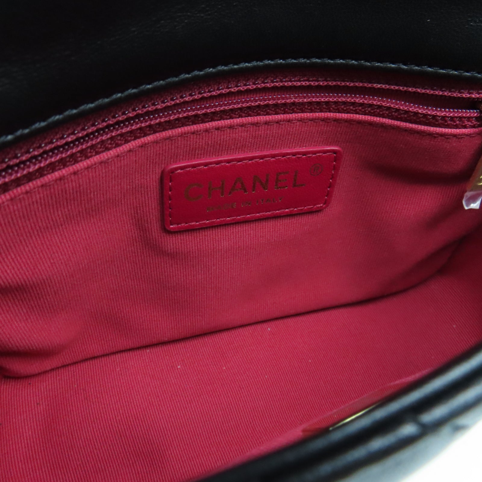 CHANEL 菱格羊皮皮革Chain Shoulder金扣鏈帶肩背袋黑色