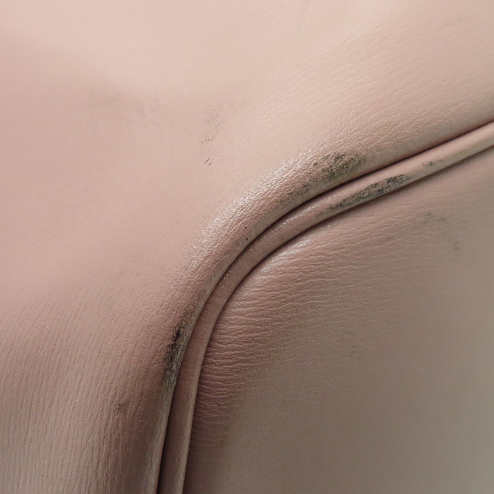 Salvatore Ferragamo 牛皮皮革Shoulder Tote金扣肩背袋粉紅色