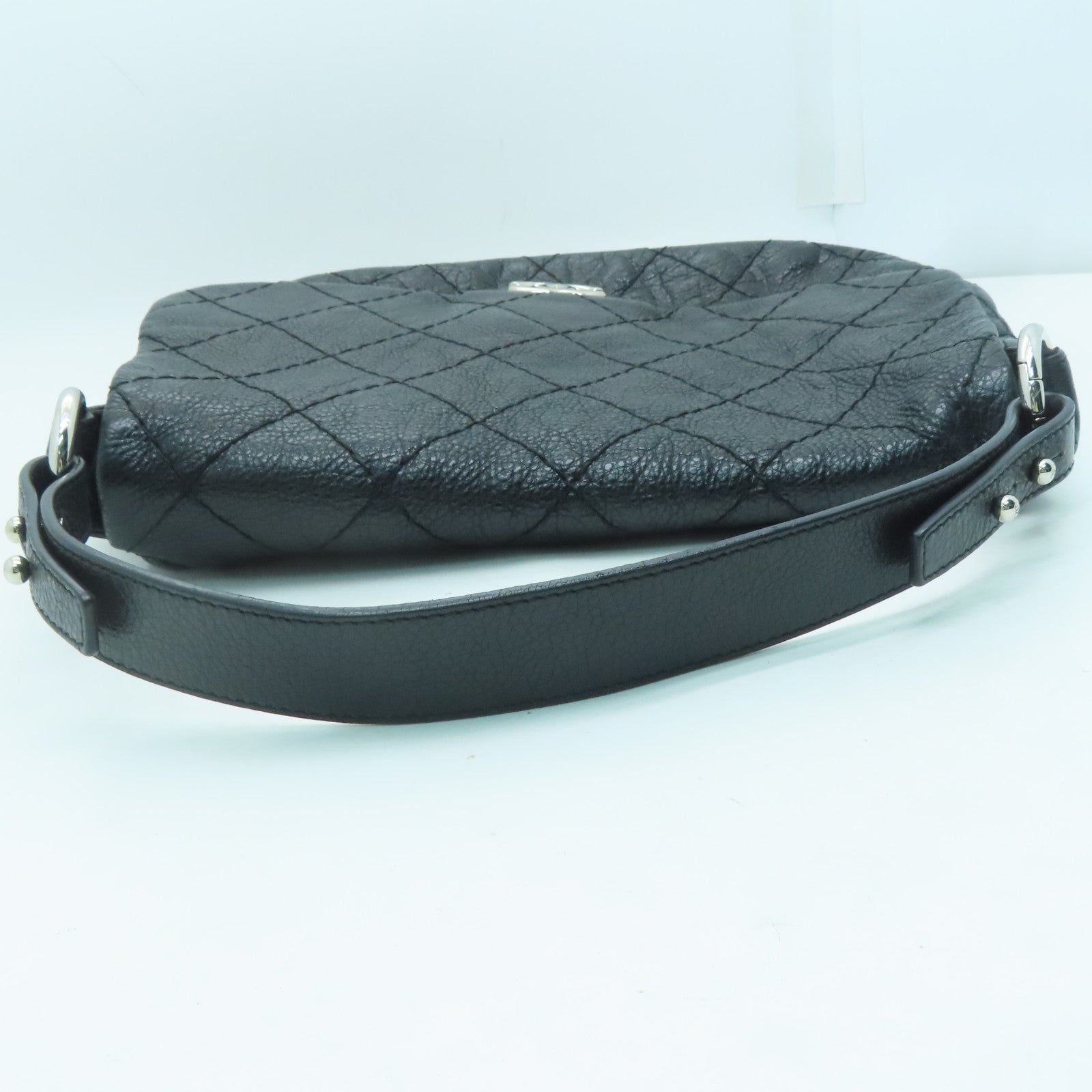 CHANEL 菱格牛皮皮革Shoulder Bag銀扣肩背袋黑色