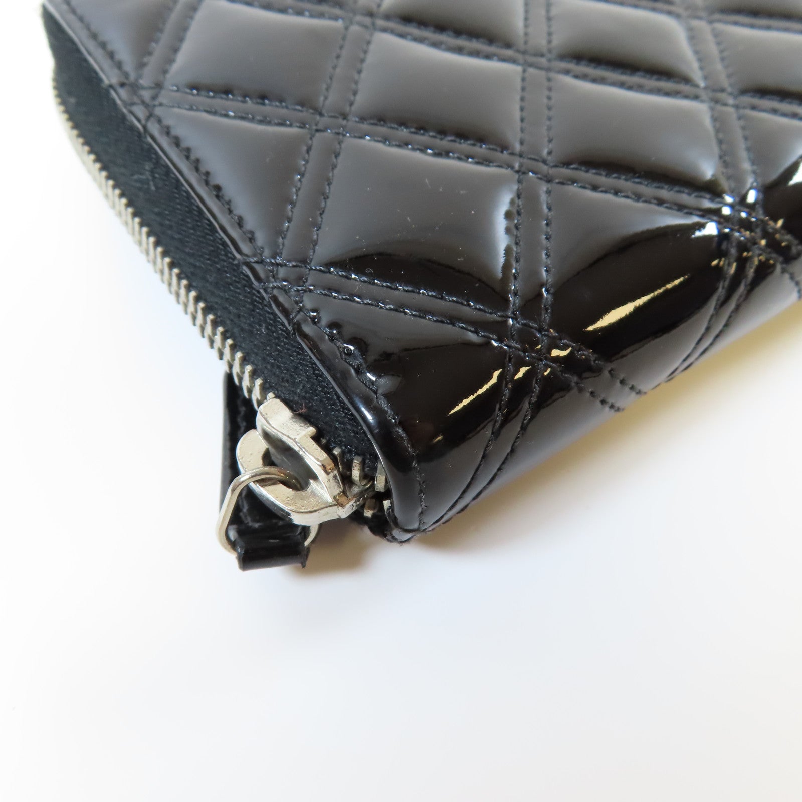 CHANEL 菱格漆皮皮革Long Wallet銀扣長錢包黑色