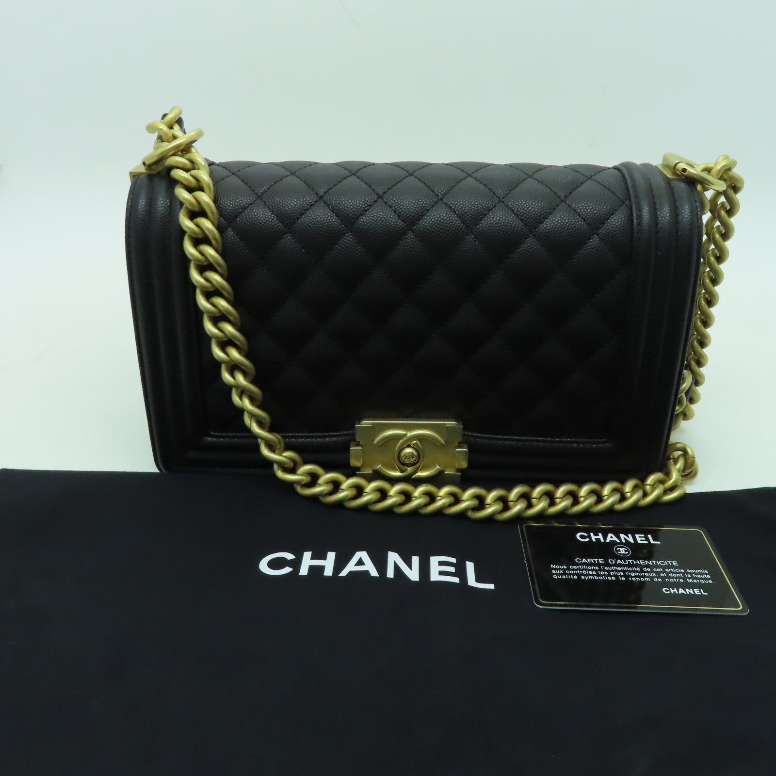 CHANEL 菱格Caviar皮革Boy Chanel 25金扣手挽肩背兩用袋黑色