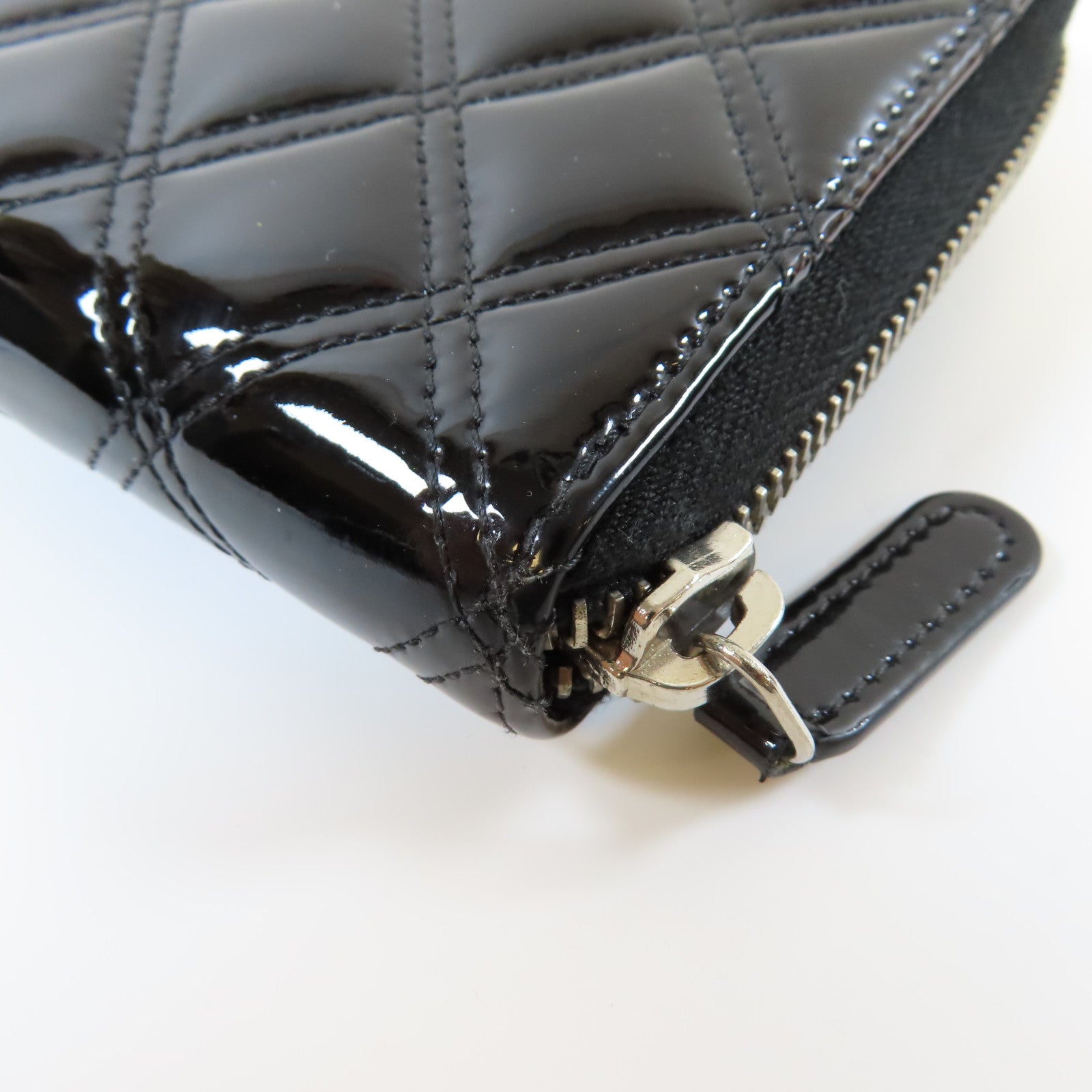 CHANEL 菱格漆皮皮革Long Wallet銀扣長錢包黑色