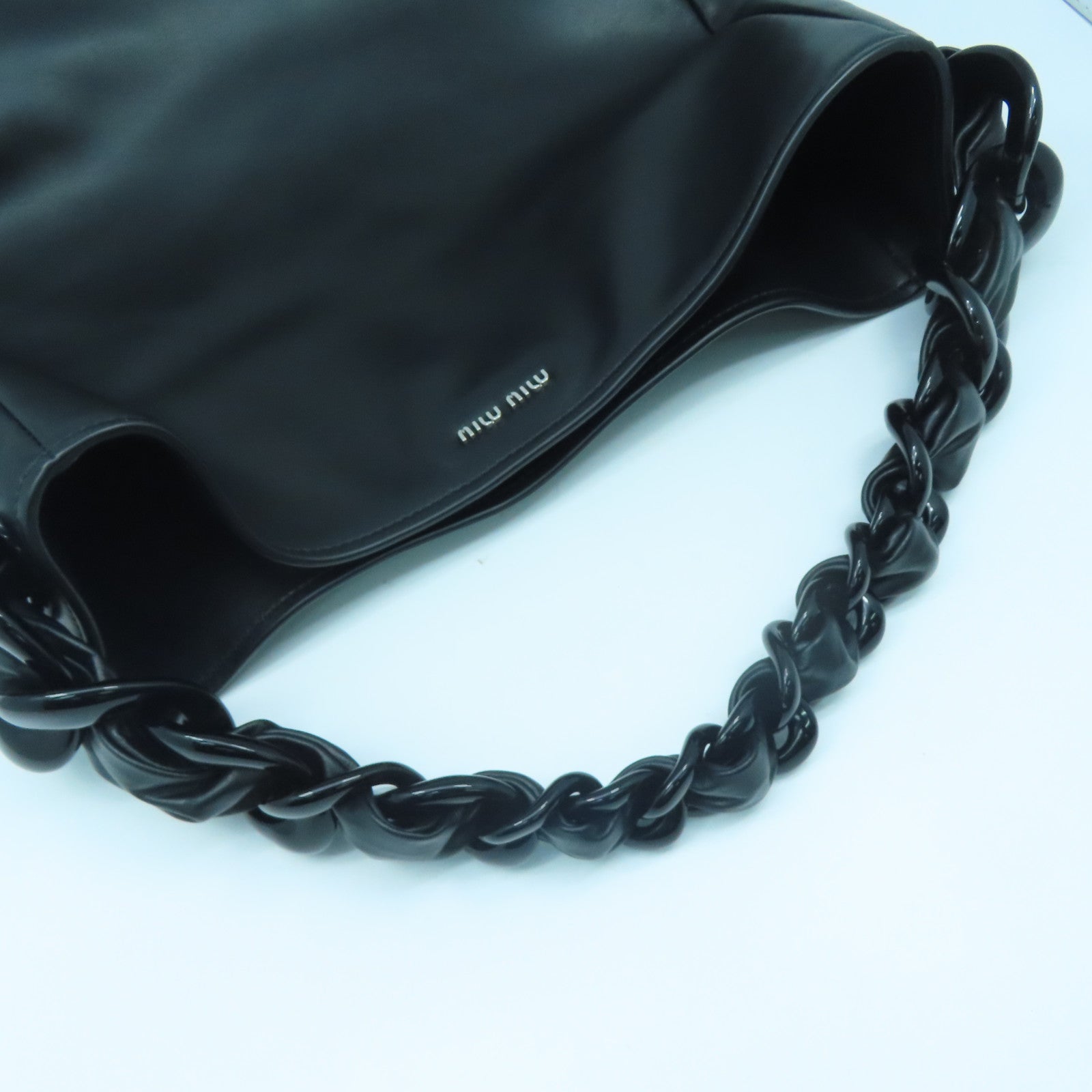 Miu Miu 【激減優惠】羊皮皮革Shoulder Bag銀扣肩背袋黑色
