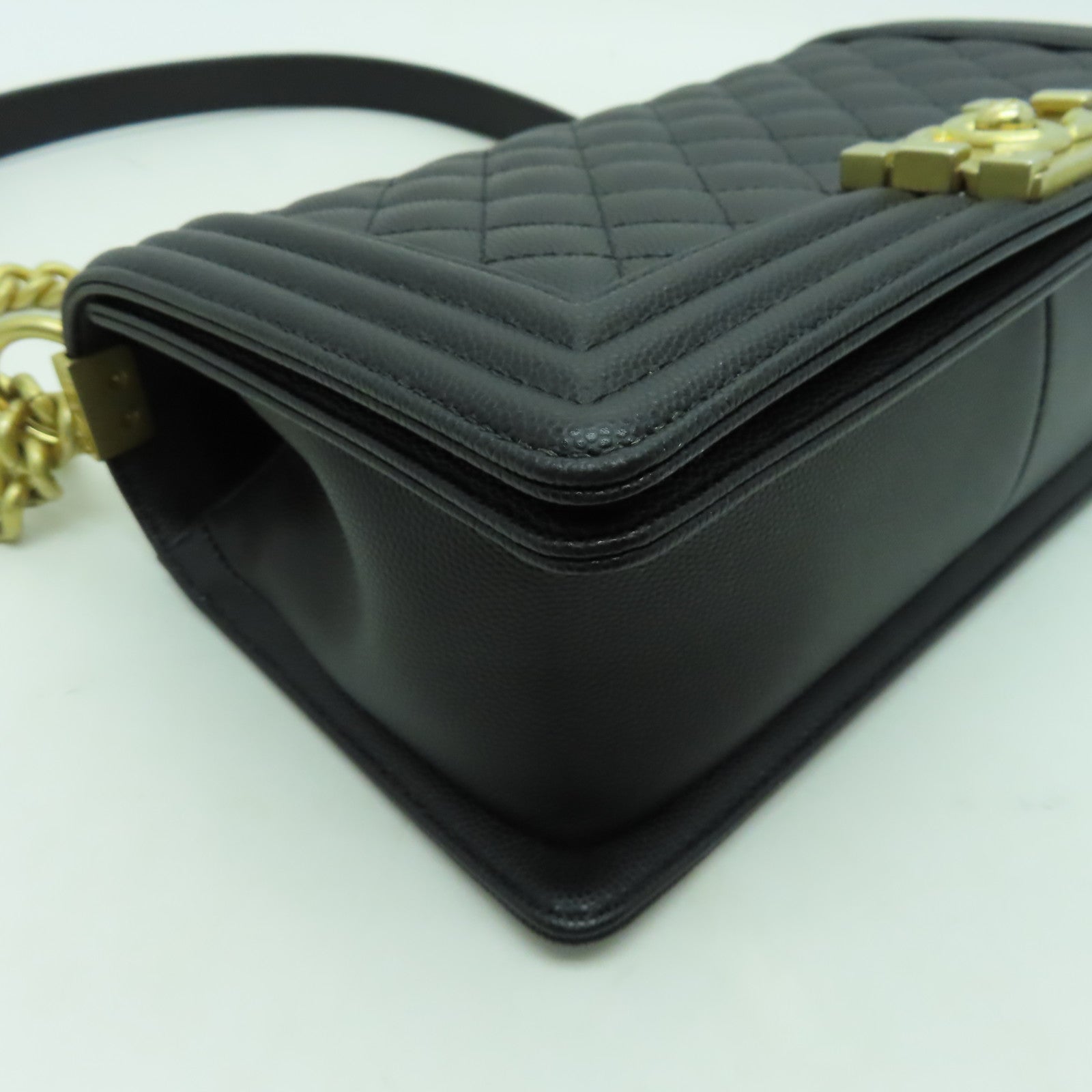 CHANEL 菱格Caviar皮革Boy Chanel 25金扣手挽肩背兩用袋黑色