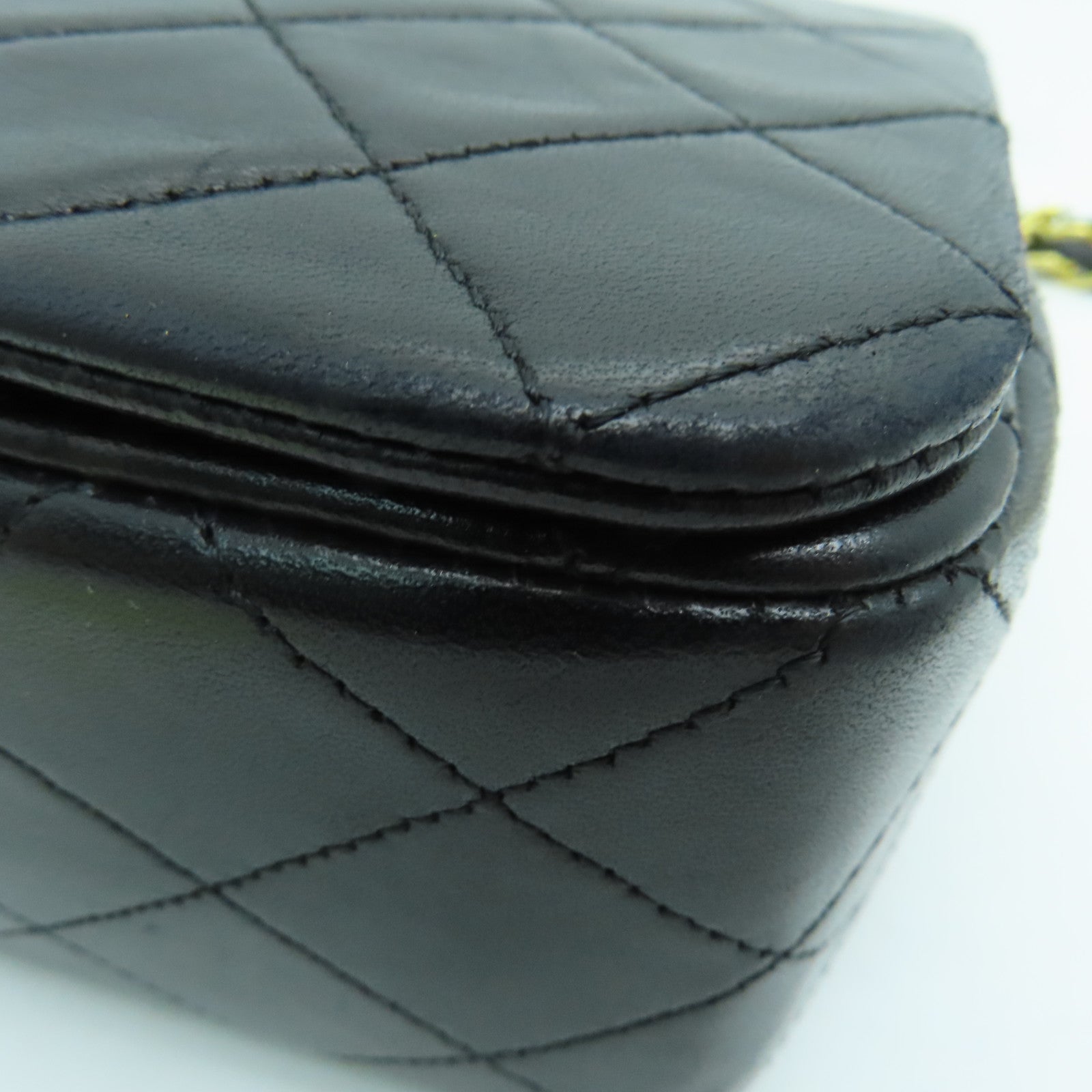 CHANEL 【激減優惠】菱格羊皮皮革Chain Shoulder金扣肩背袋黑色