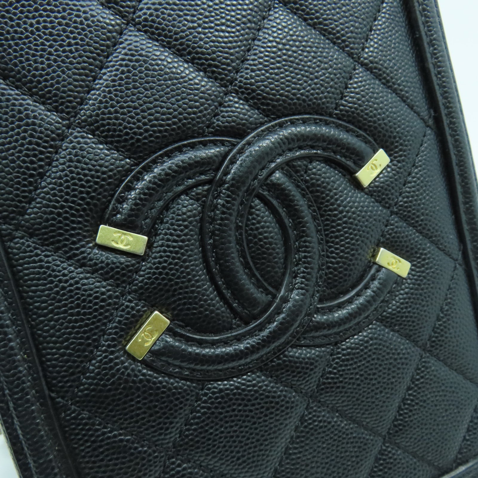 CHANEL 菱格Caviar皮革Chain Shoulder金扣手挽肩背兩用袋黑色