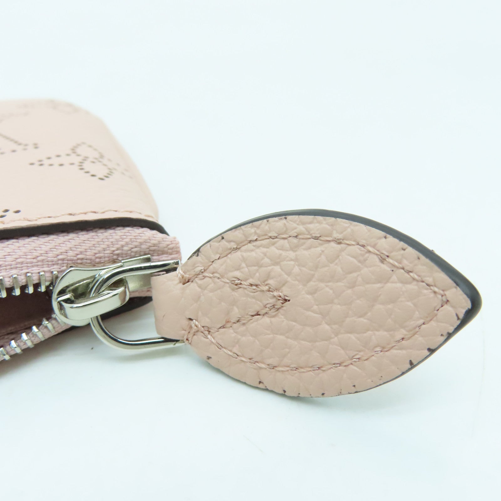 LOUIS VUITTON Mahina Key &amp; Coin Case Silver Buckle Key Coin Purse Pink