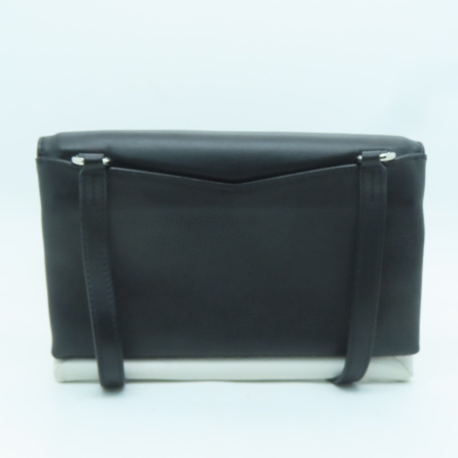 GIVENCHY 牛皮皮革Shoulder Bag銀扣肩背袋黑色/白色