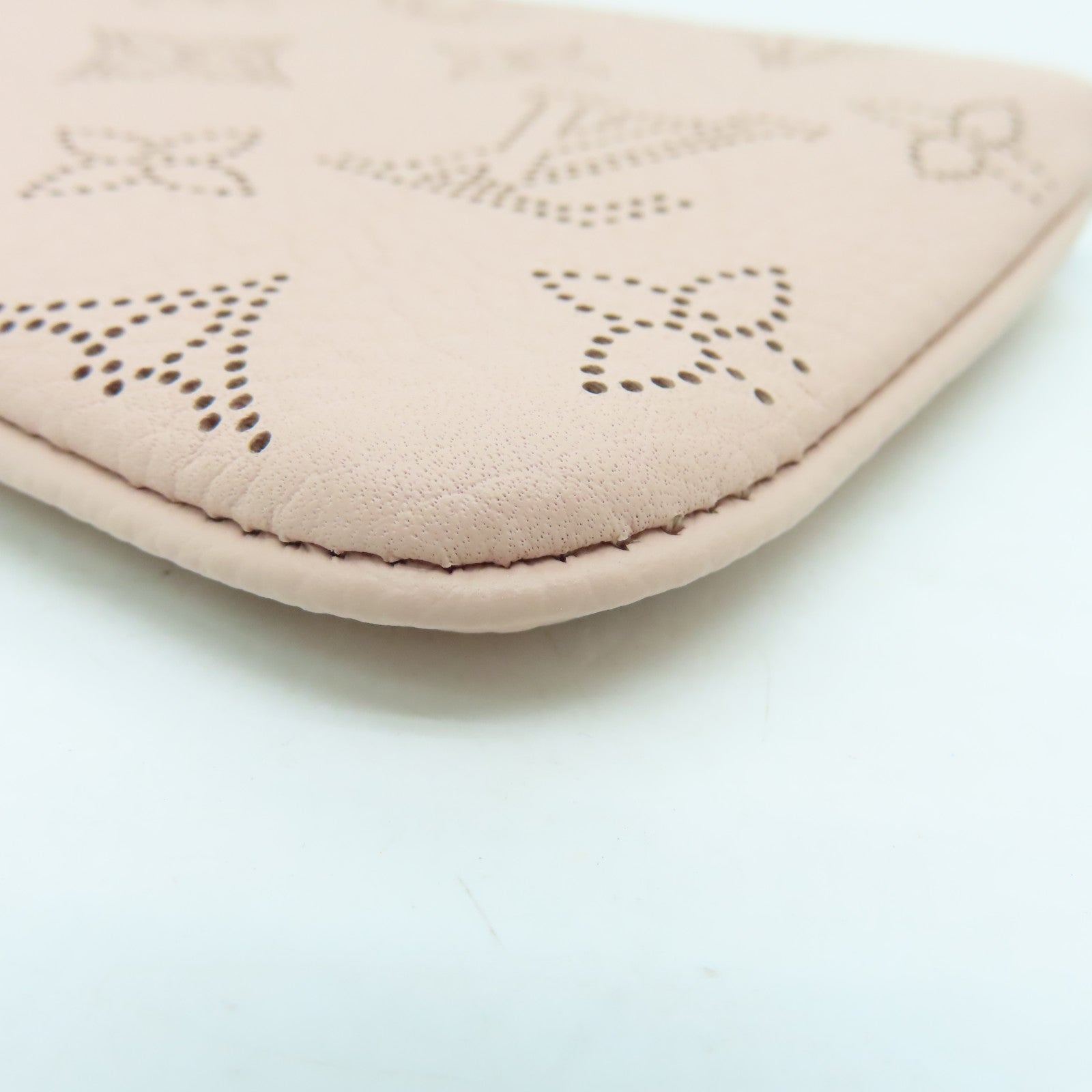 LOUIS VUITTON Mahina Key &amp; Coin Case Silver Buckle Key Coin Purse Pink