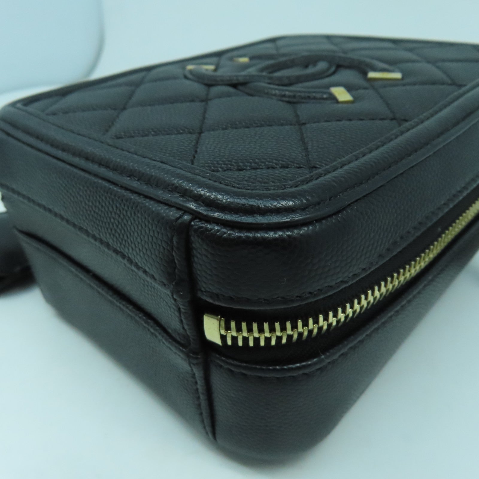 CHANEL 菱格Caviar皮革Chain Shoulder金扣手挽肩背兩用袋黑色