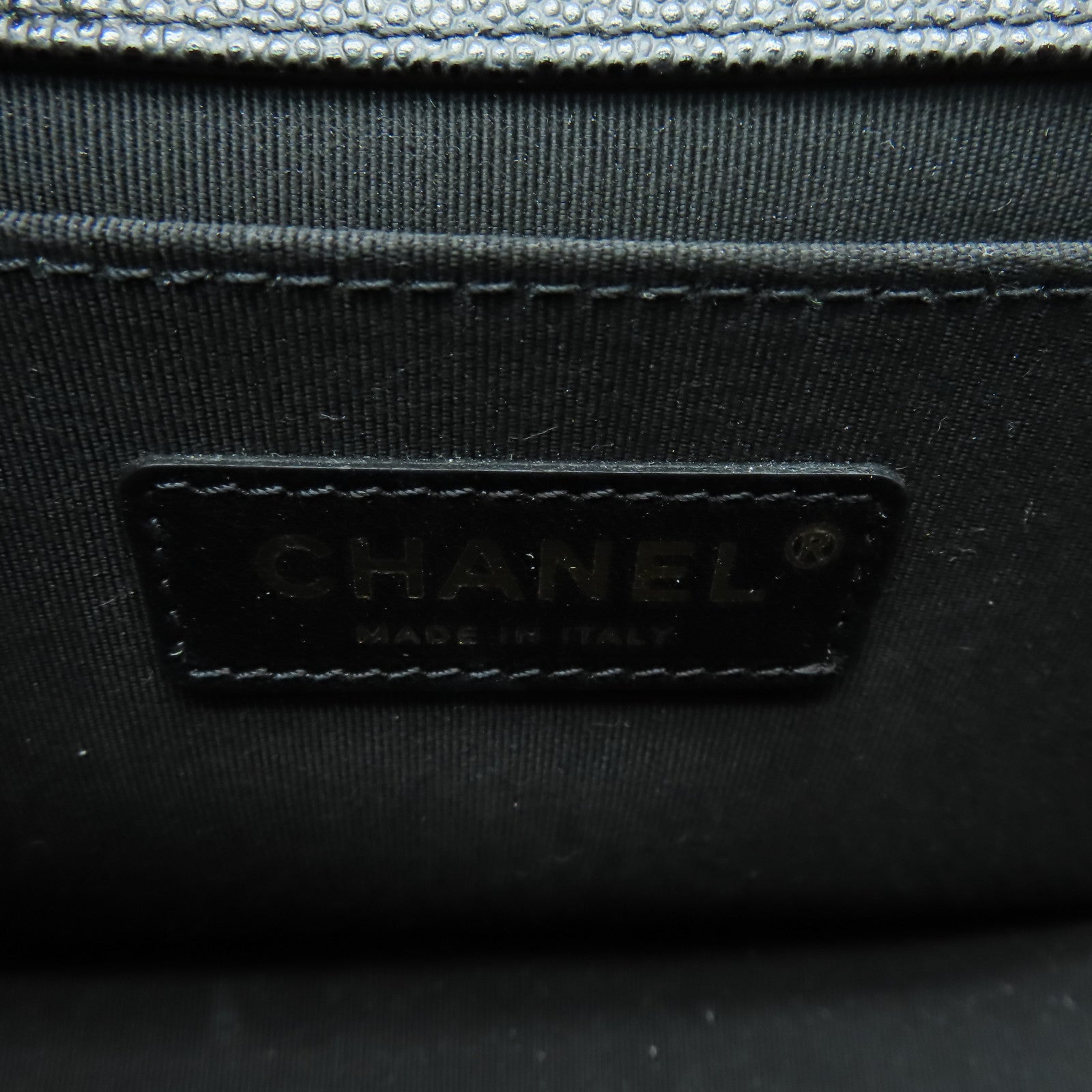 CHANEL 菱格Caviar皮革Boy Chanel 25金扣手挽肩背兩用袋黑色