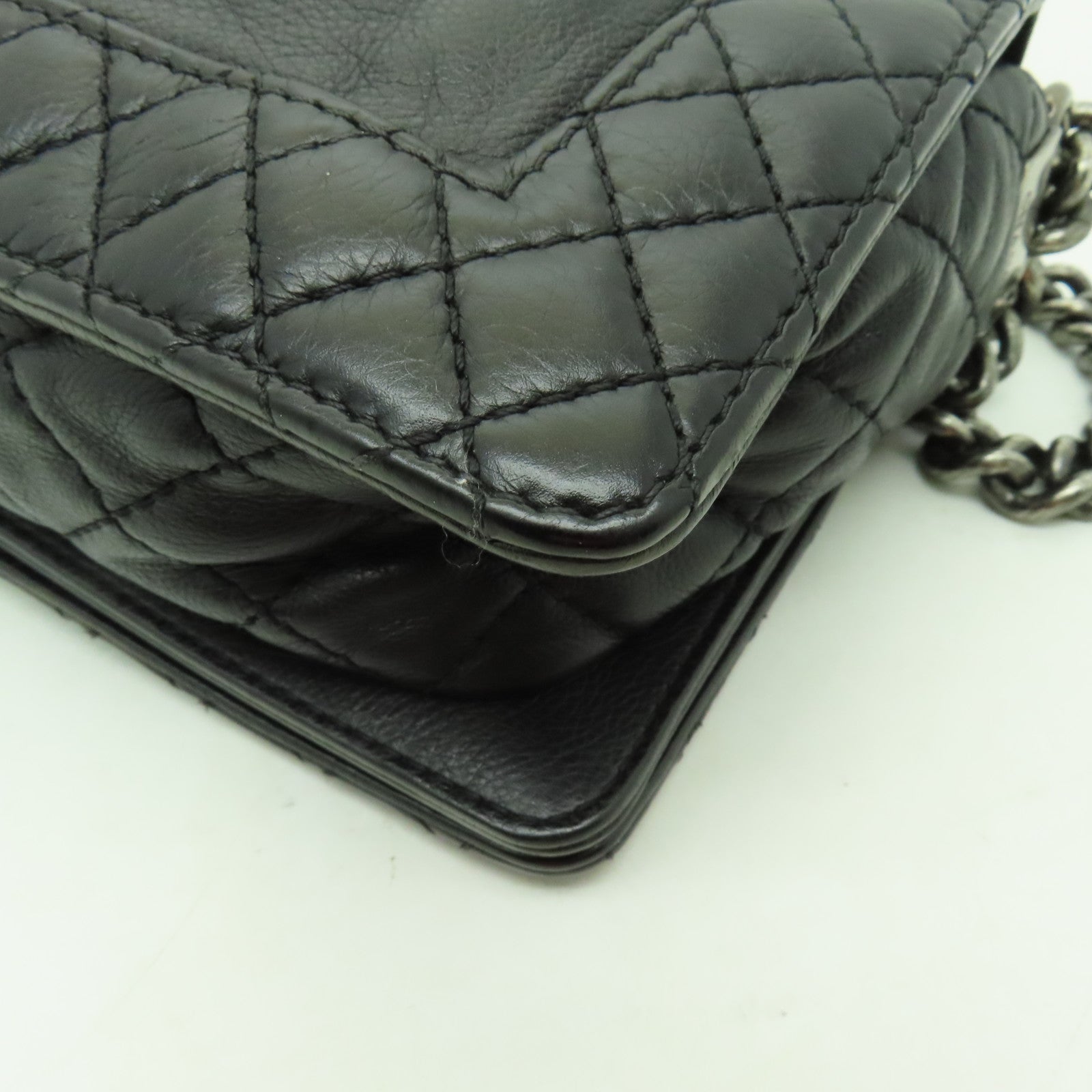 CHANEL 菱格牛皮皮革Boy Chanel 25銀扣鏈帶肩背袋黒色