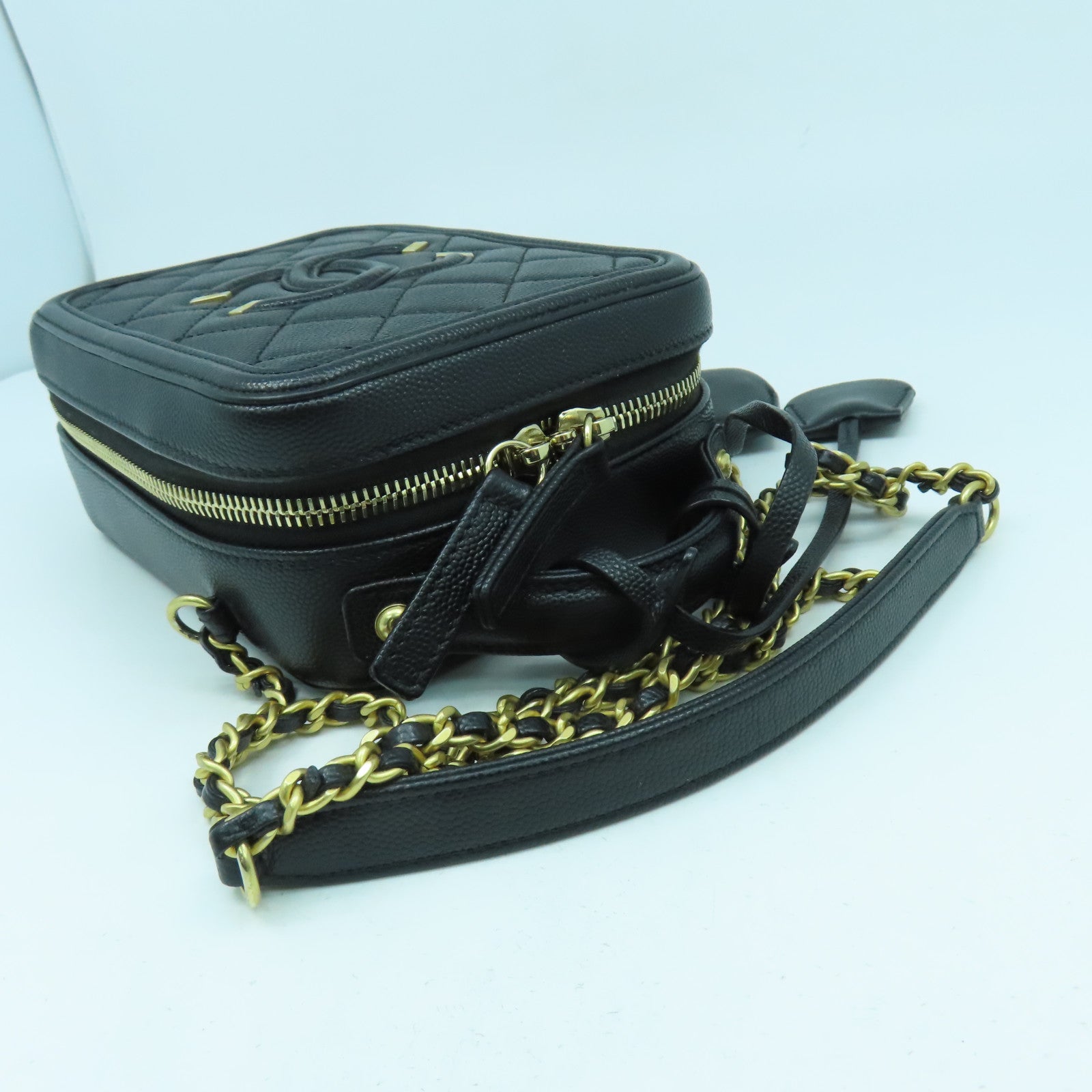 CHANEL 菱格Caviar皮革Chain Shoulder金扣手挽肩背兩用袋黑色