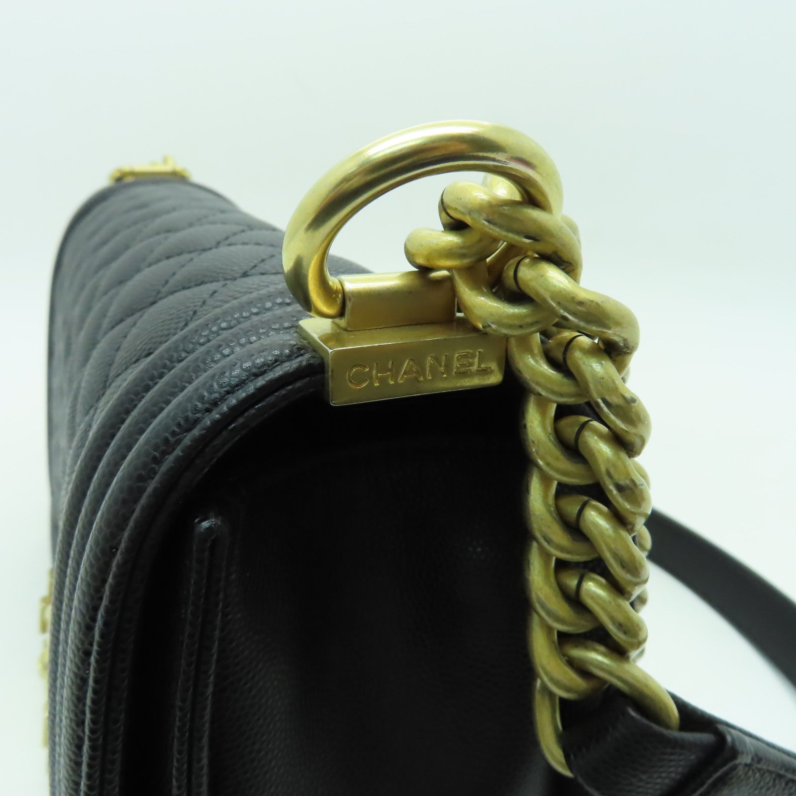 CHANEL 菱格Caviar皮革Boy Chanel 25金扣手挽肩背兩用袋黑色