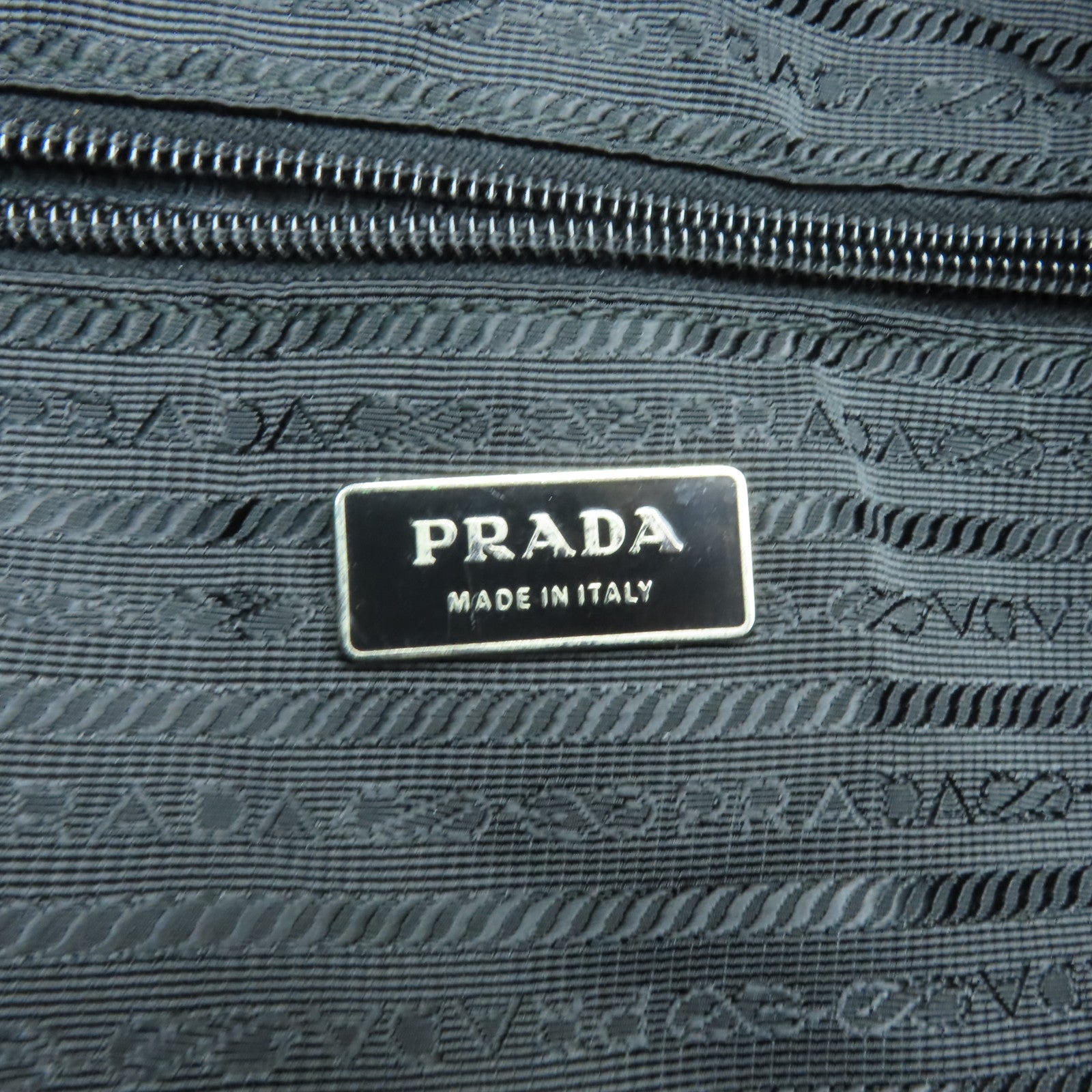 PRADA 尼龍Tote Bag銀扣手挽袋黑色