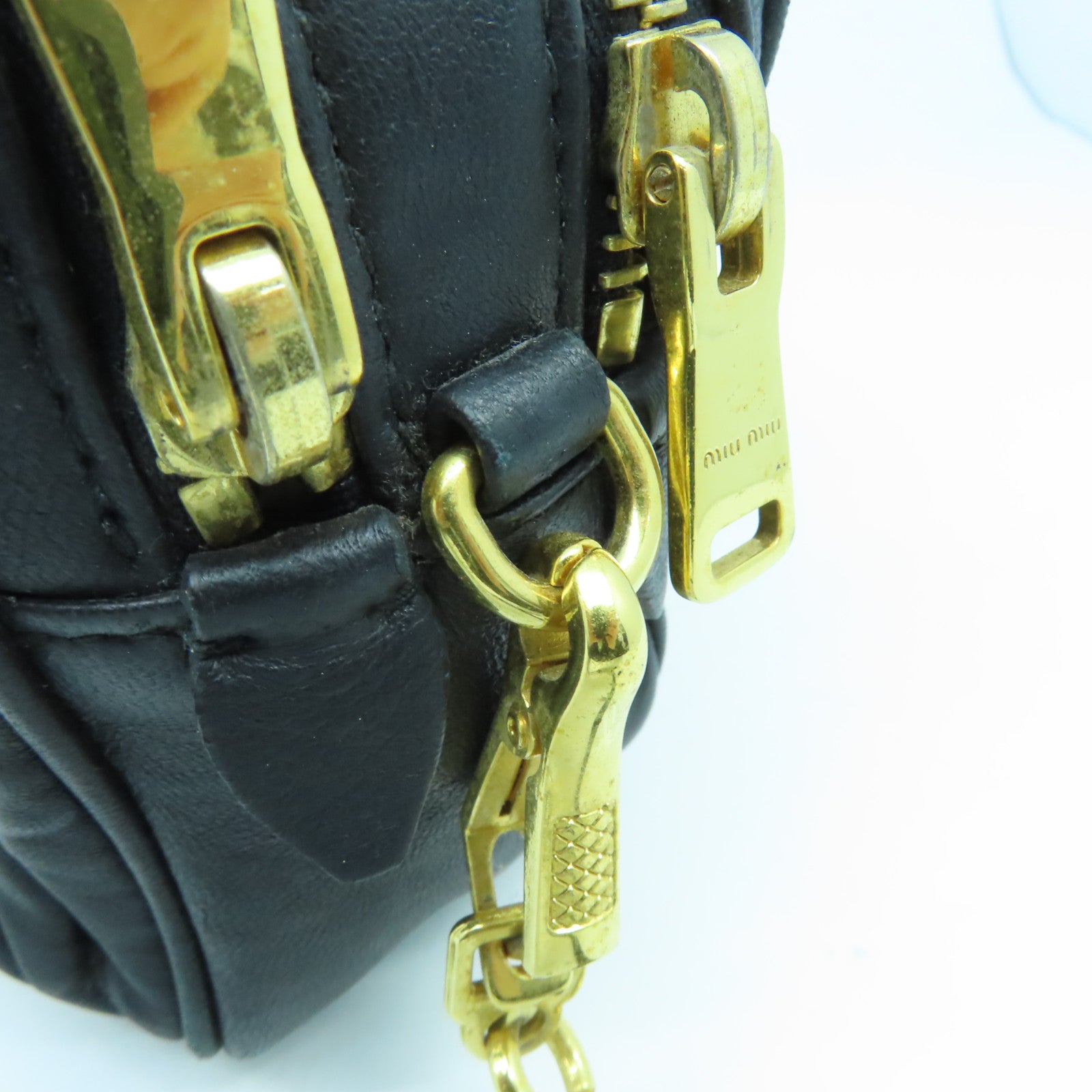 Miu Miu 牛皮皮革Shoulder Bag金扣肩背袋黑色