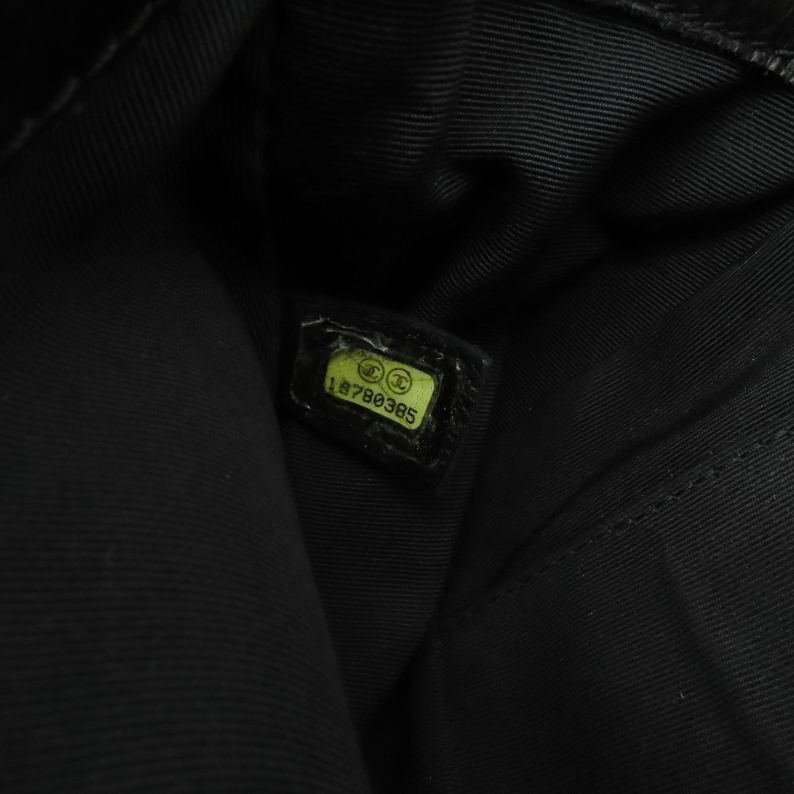CHANEL 菱格牛皮皮革Boy Chanel 25銀扣鏈帶肩背袋黒色